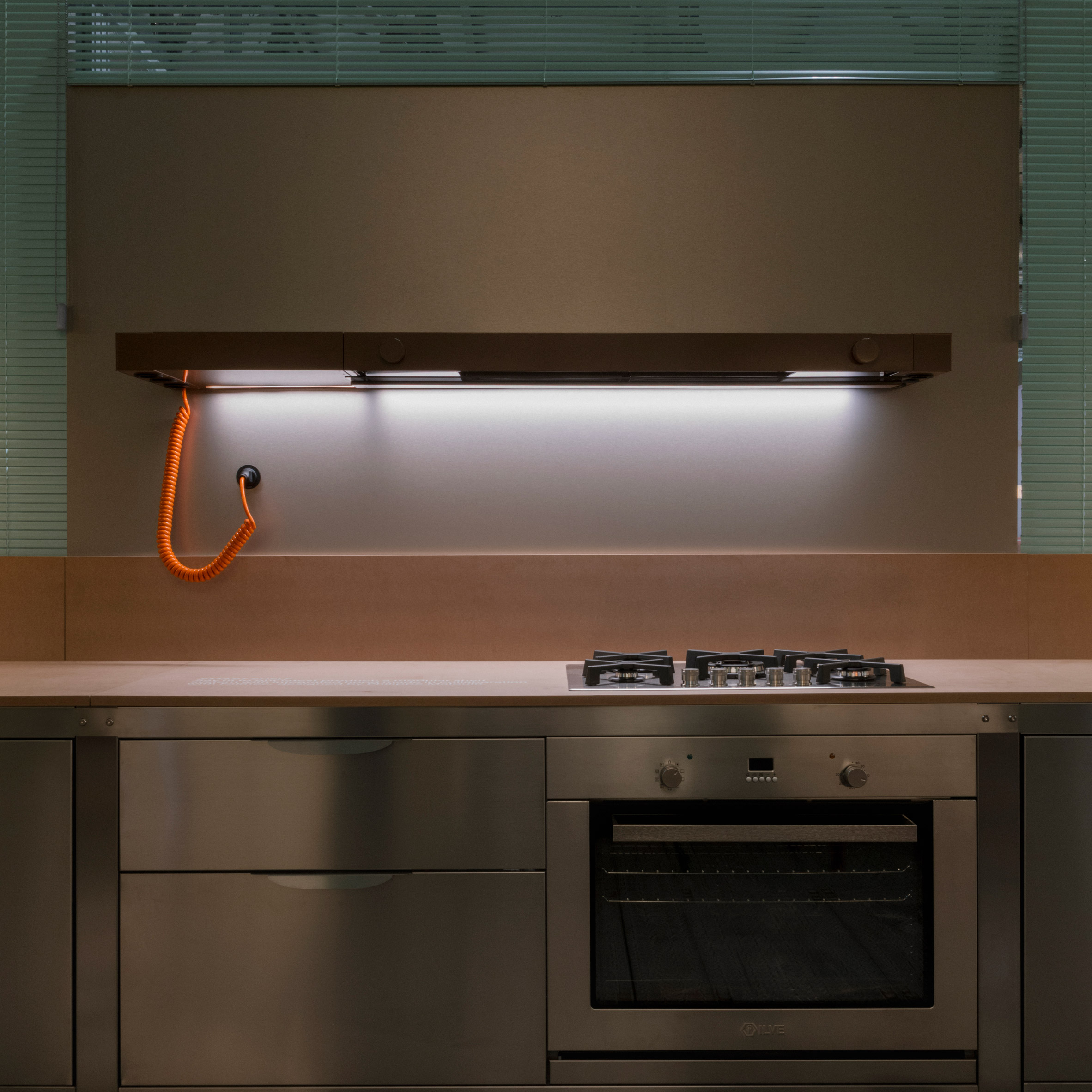 Tiny Kitchen Green Line от Neuvermoebelt среди новинок Dezeen Showroom
