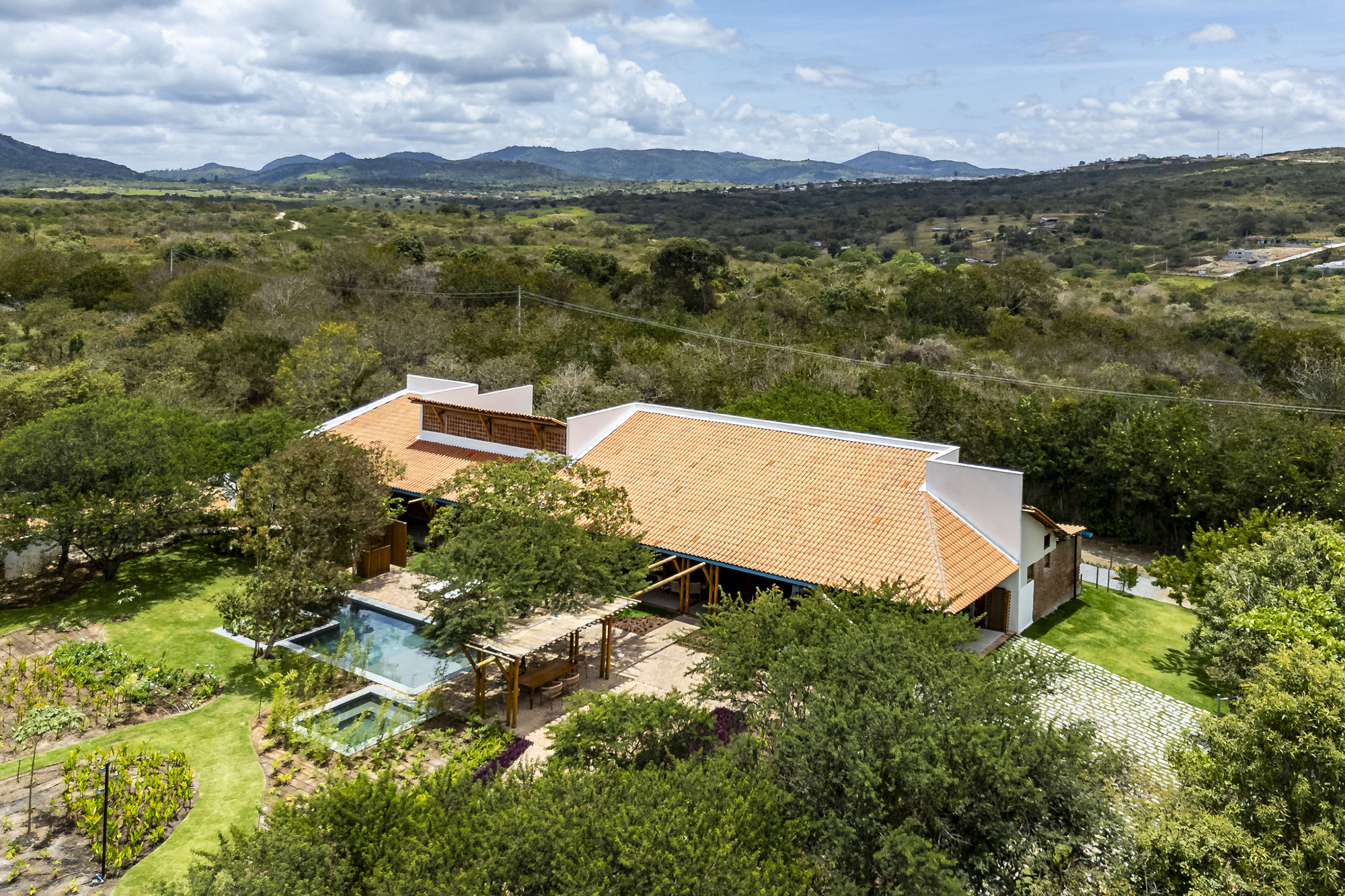 Casa Chamego / Pablo Patriota Arquitetos Associados