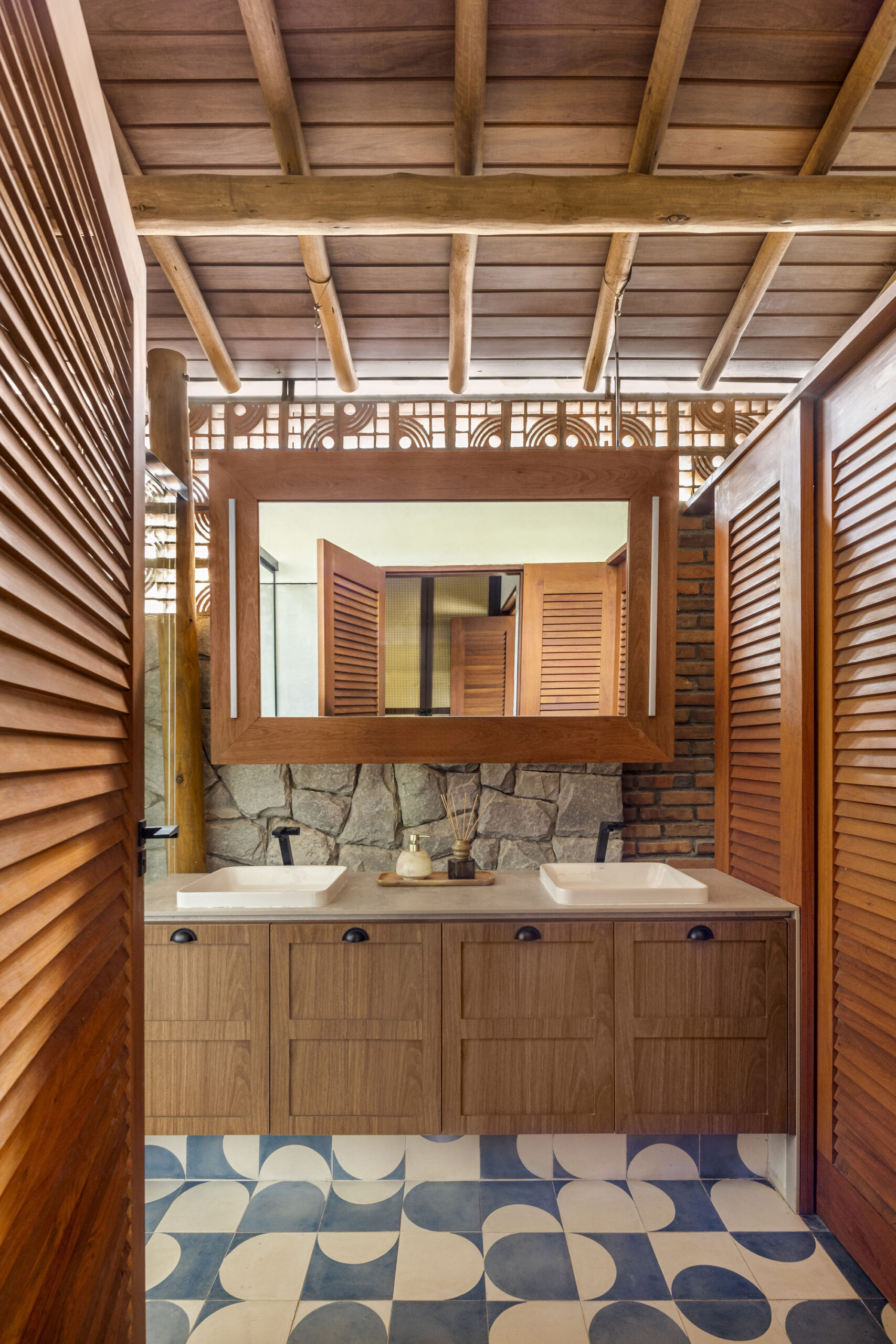 Casa Chamego / Pablo Patriota Arquitetos Associados
