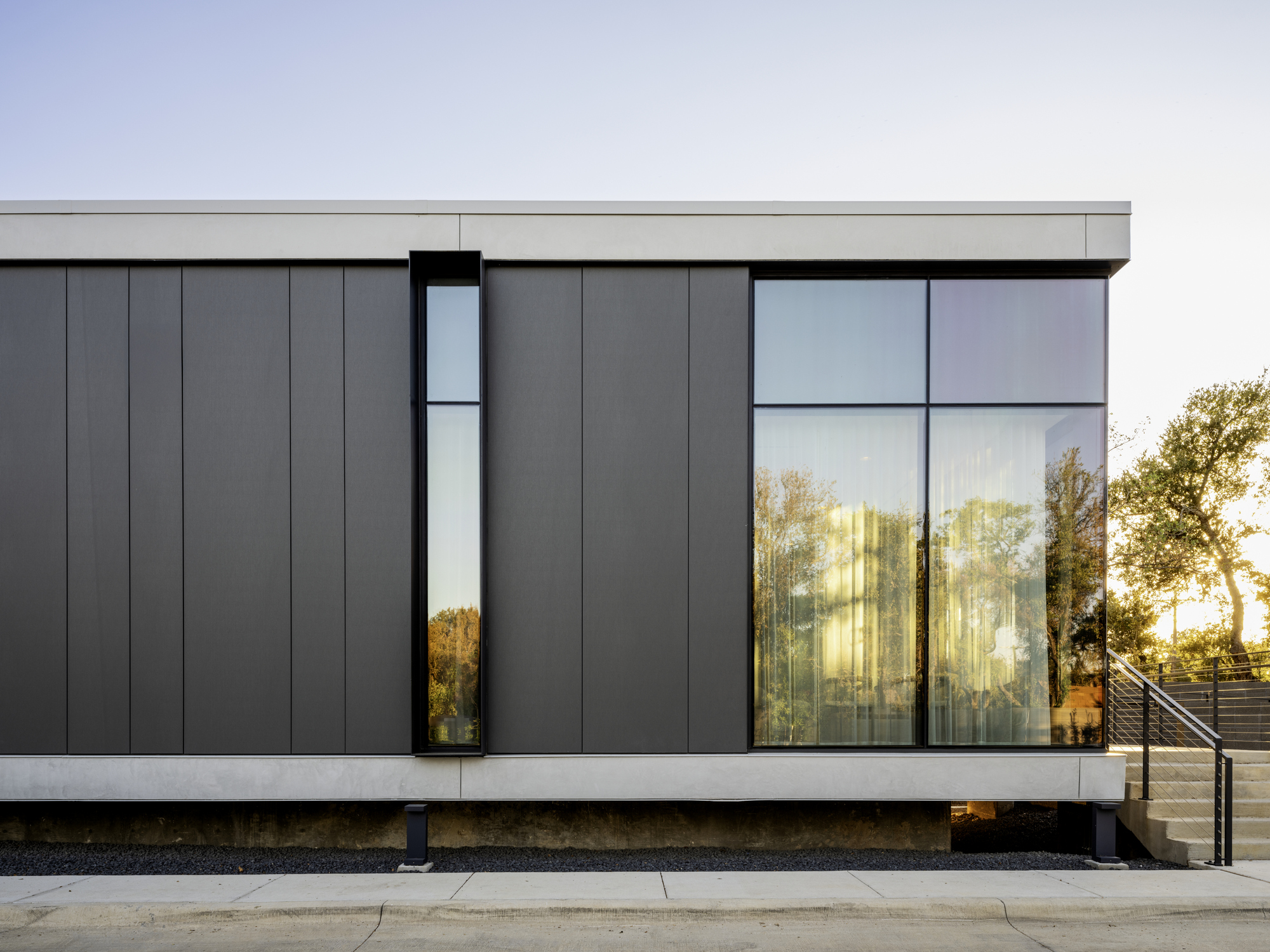 Westlake Dermatology Georgetown / Matt Fajkus Architecture