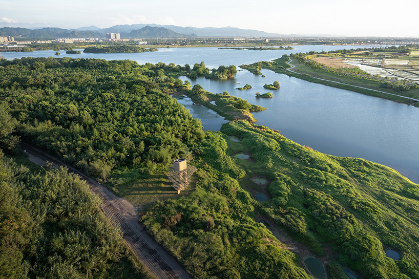 Wetland Caves от Studio 10: павильон-«пещера» в ландшафте болот Qu River