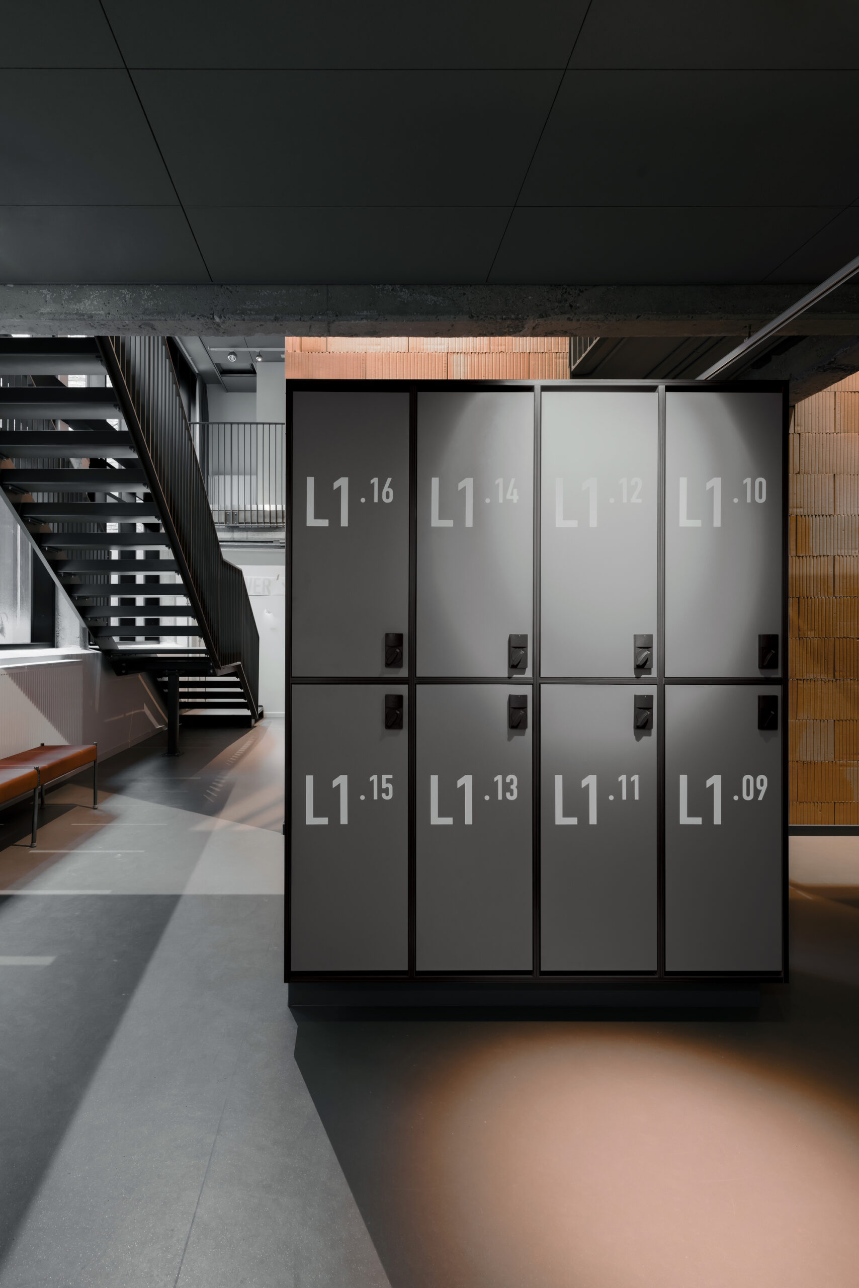 Почему smart lockers становятся новой микроинфраструктурой архитектуры