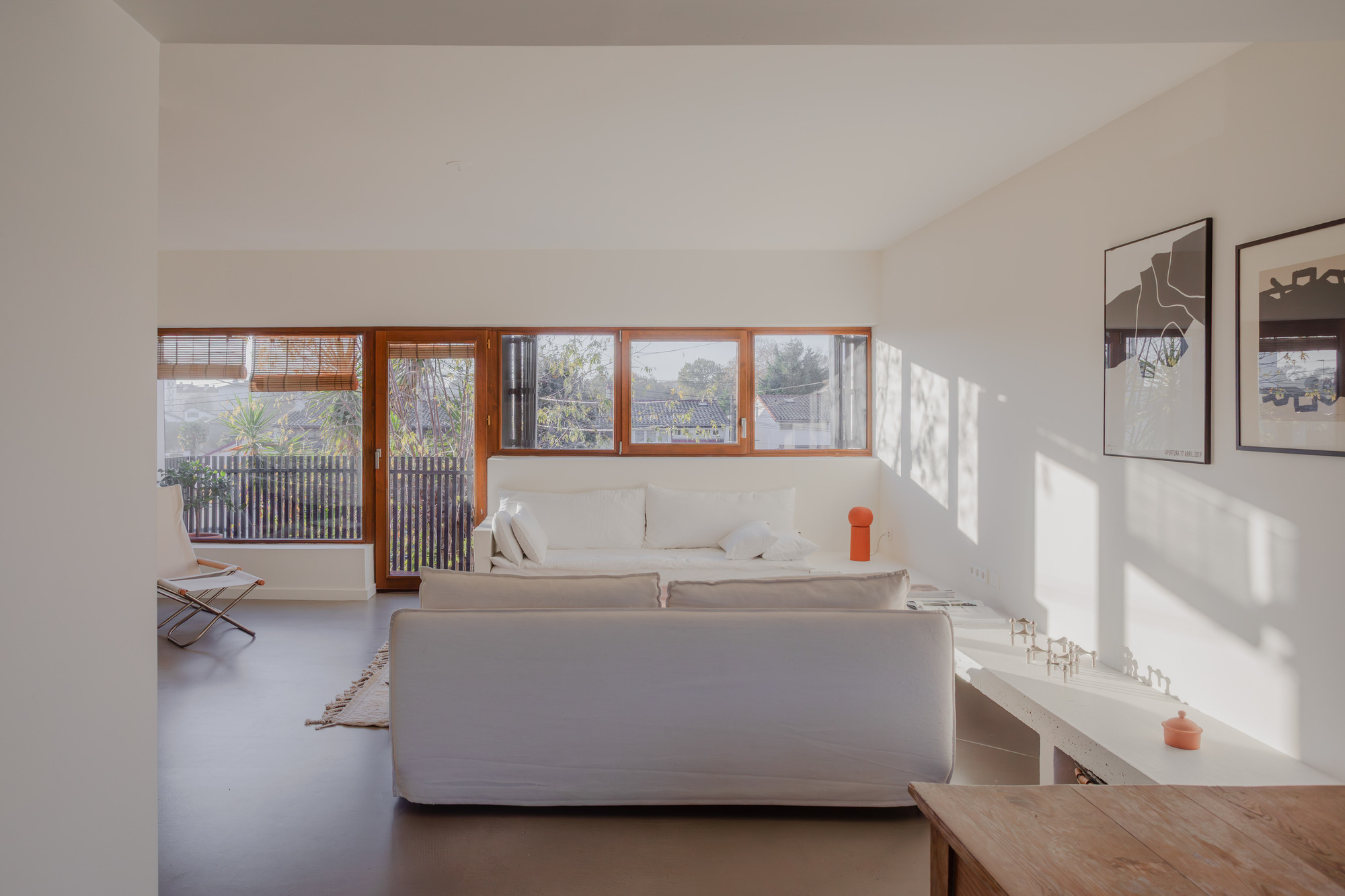 Реконструкция дома рабочих / Cecile Elicagaray Architecte