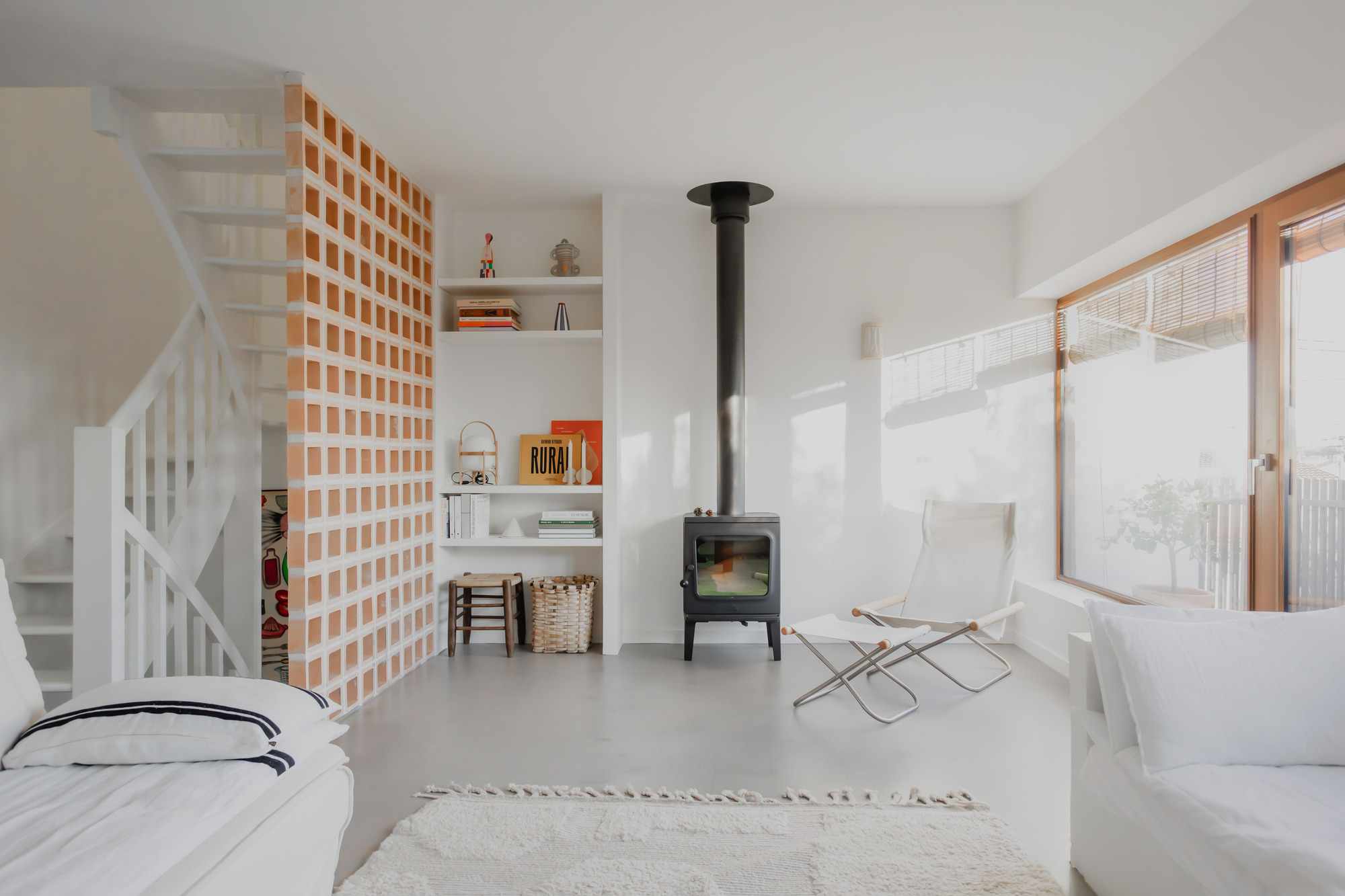 Реконструкция дома рабочих / Cecile Elicagaray Architecte