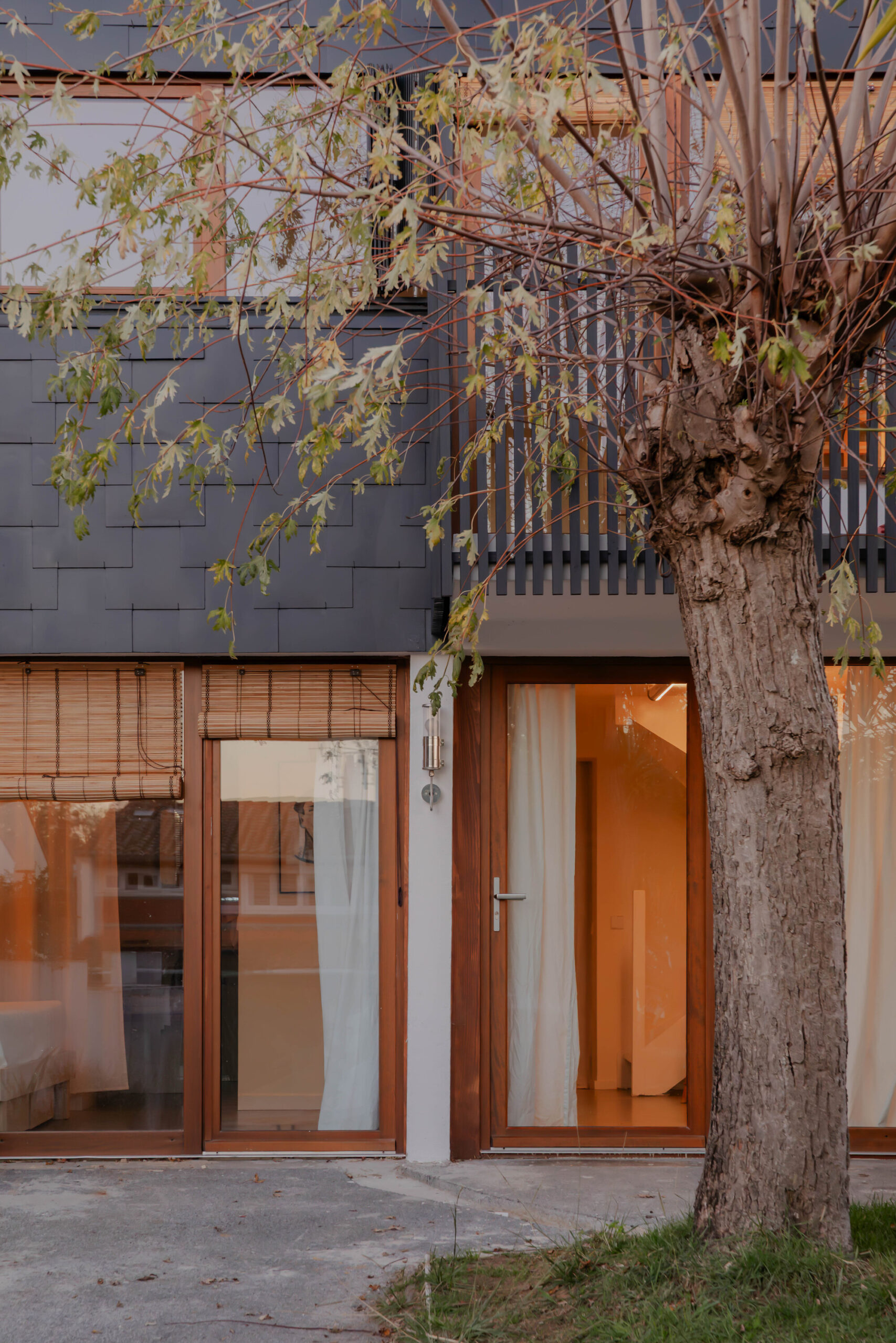Реконструкция дома рабочих / Cecile Elicagaray Architecte