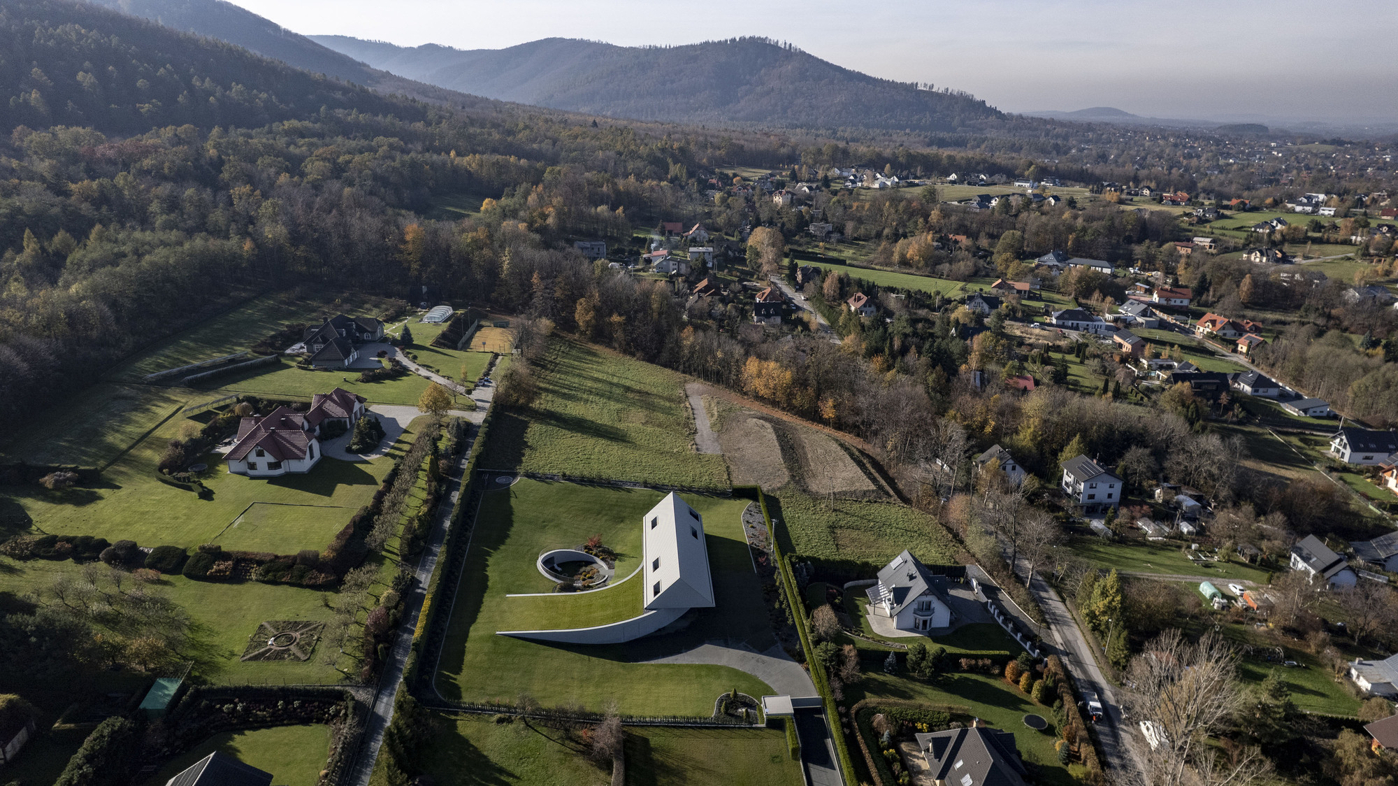 Yaw House / Robert Konieczny + KWK Promes