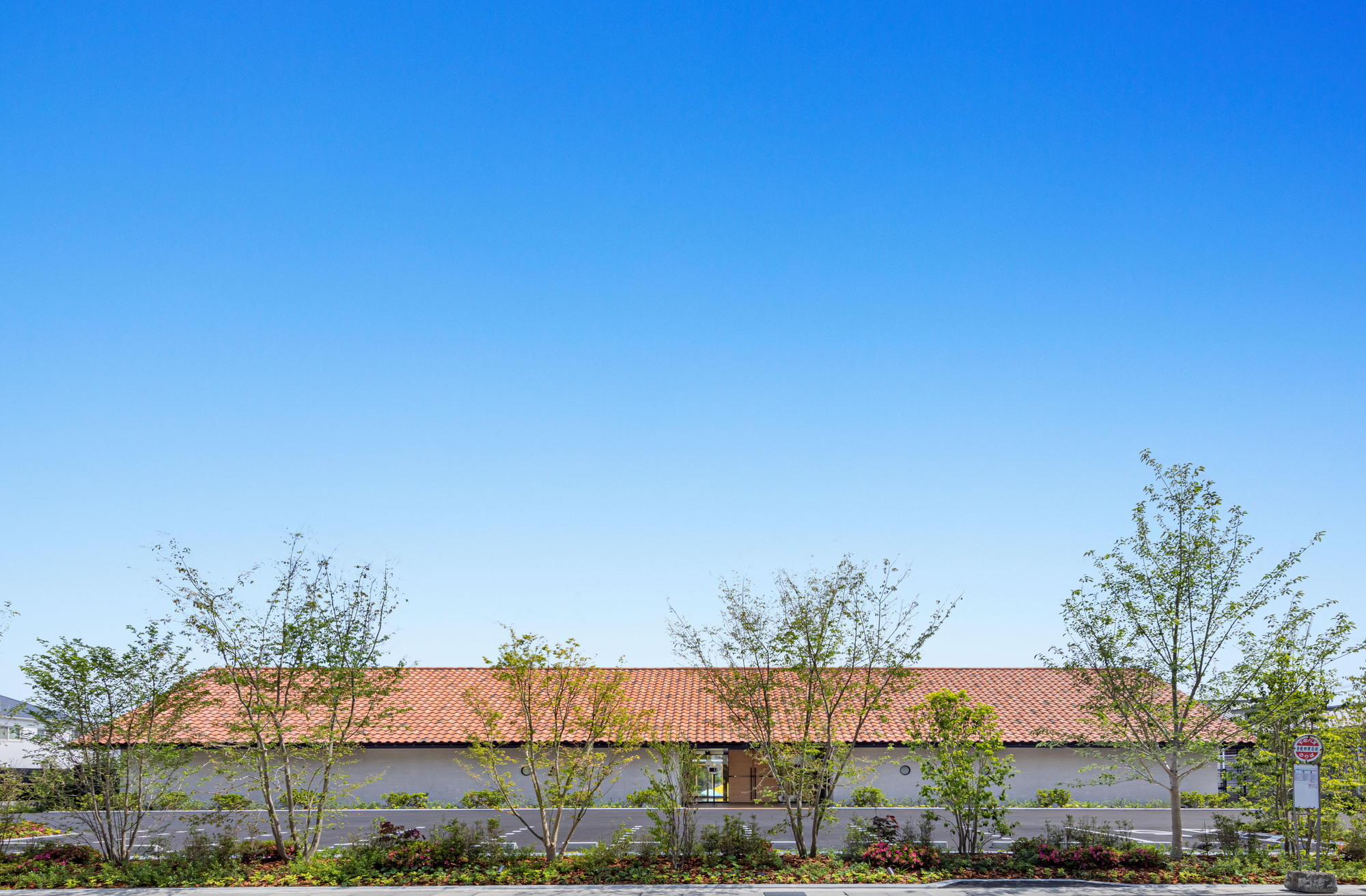 Детский сад Kurashiki Central Hospital Miwa Nursery School / Nikken Sekkei