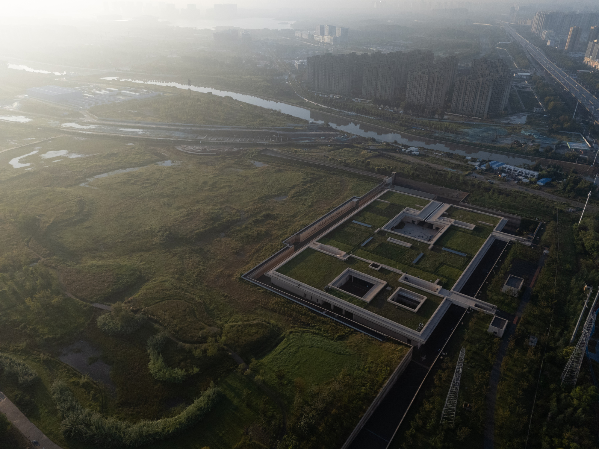 Dahecun National Archaeological Site Park и Dehecun Site Museum / CADG