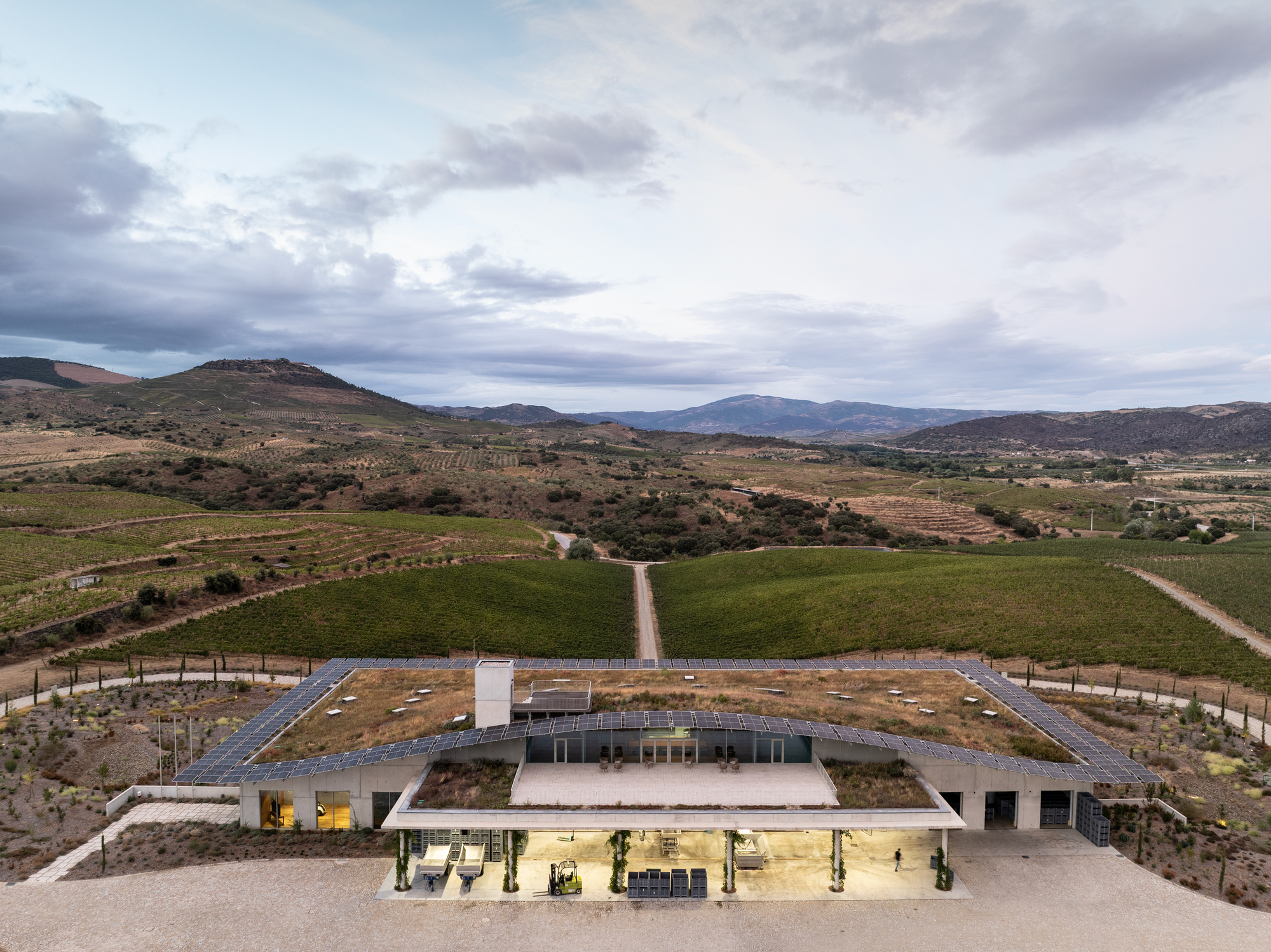 Винодельня Adega do Ataíde в Дору-Супериор / Luís Loureiro Arquiteto