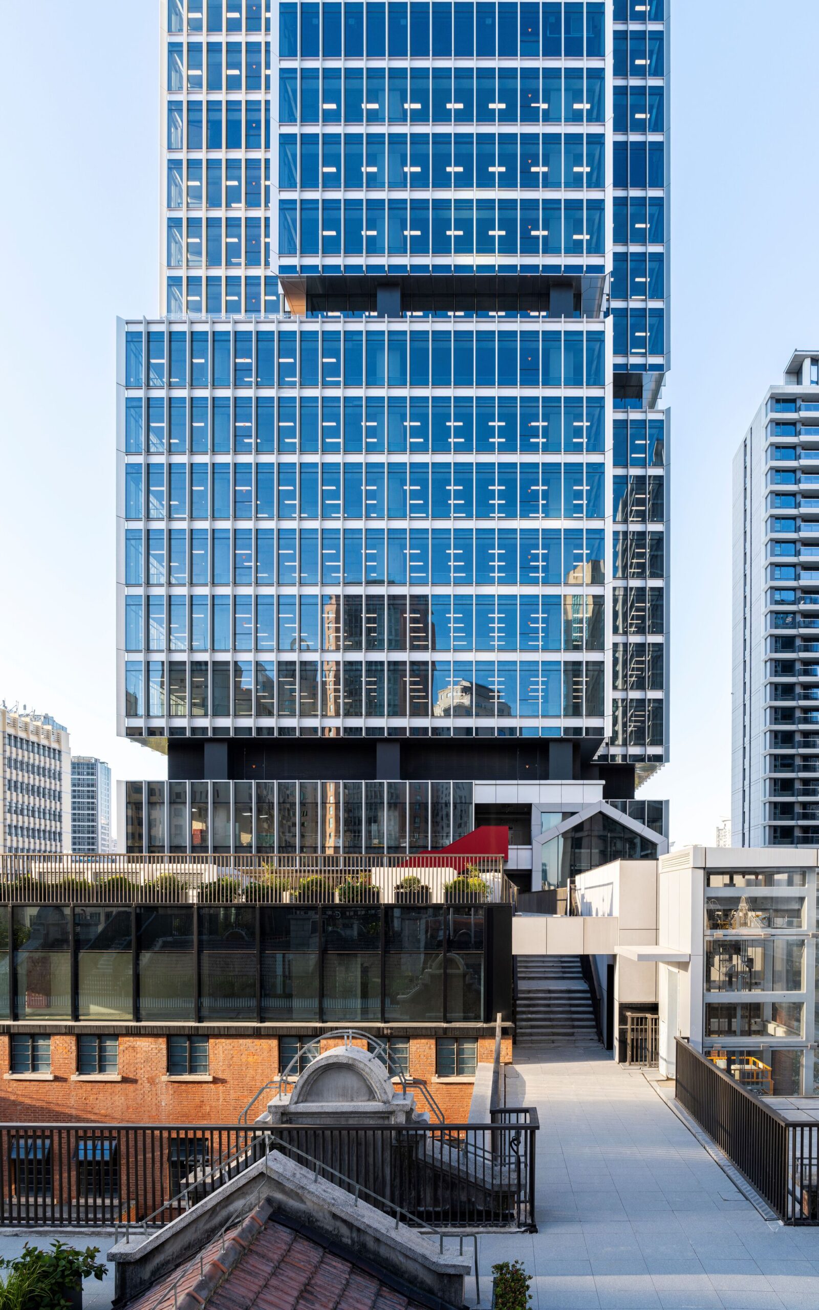 Jing'An Investment Center / Nikken Sekkei