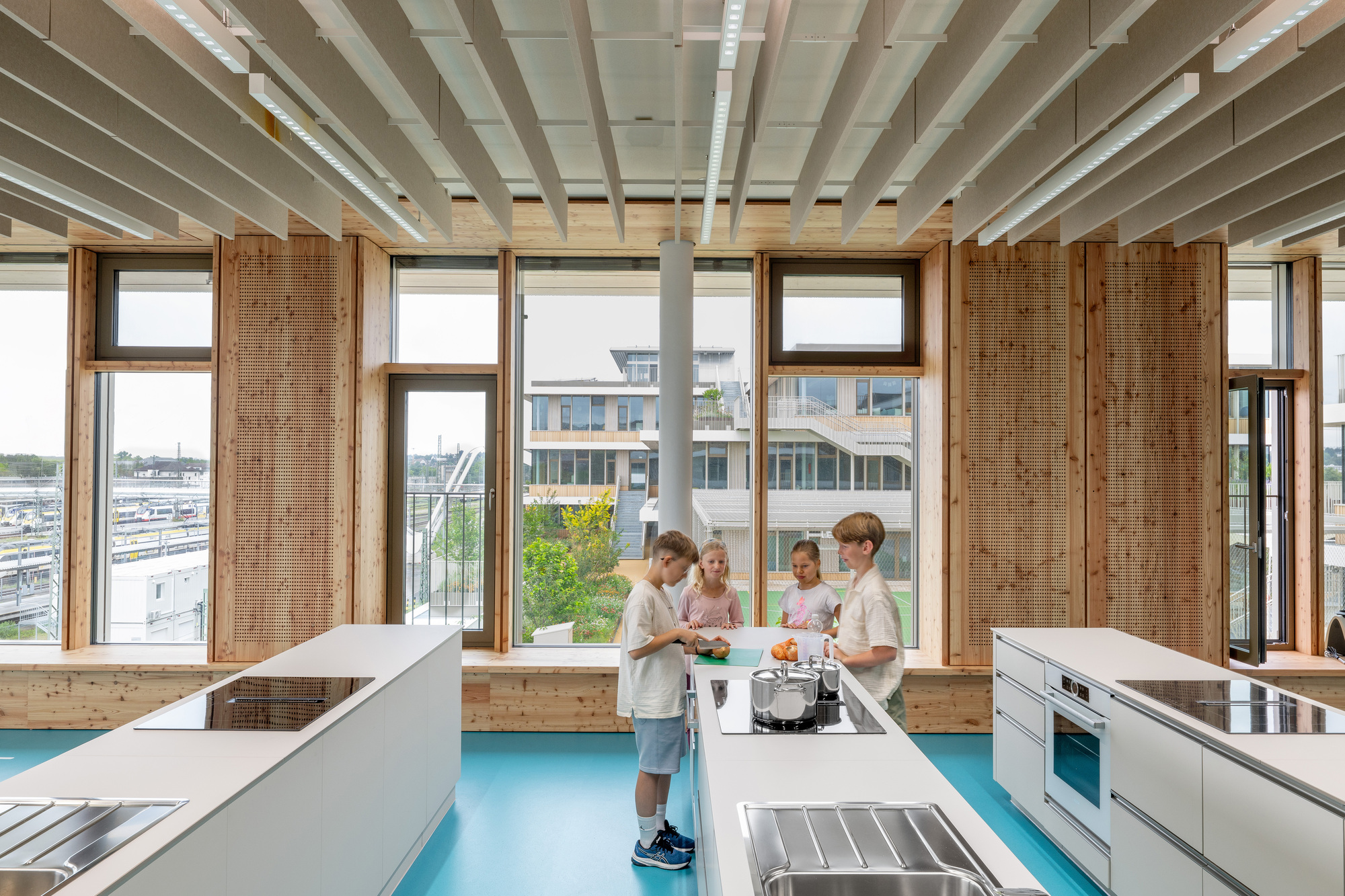 Josef-Schwarz School / Behnisch Architekten