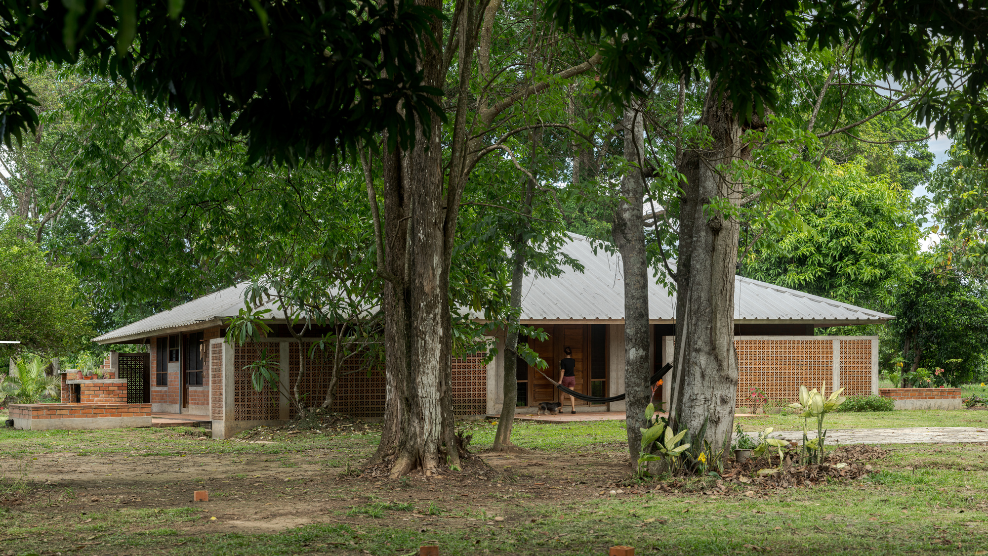Villa E / Vásquez & López Arquitectos