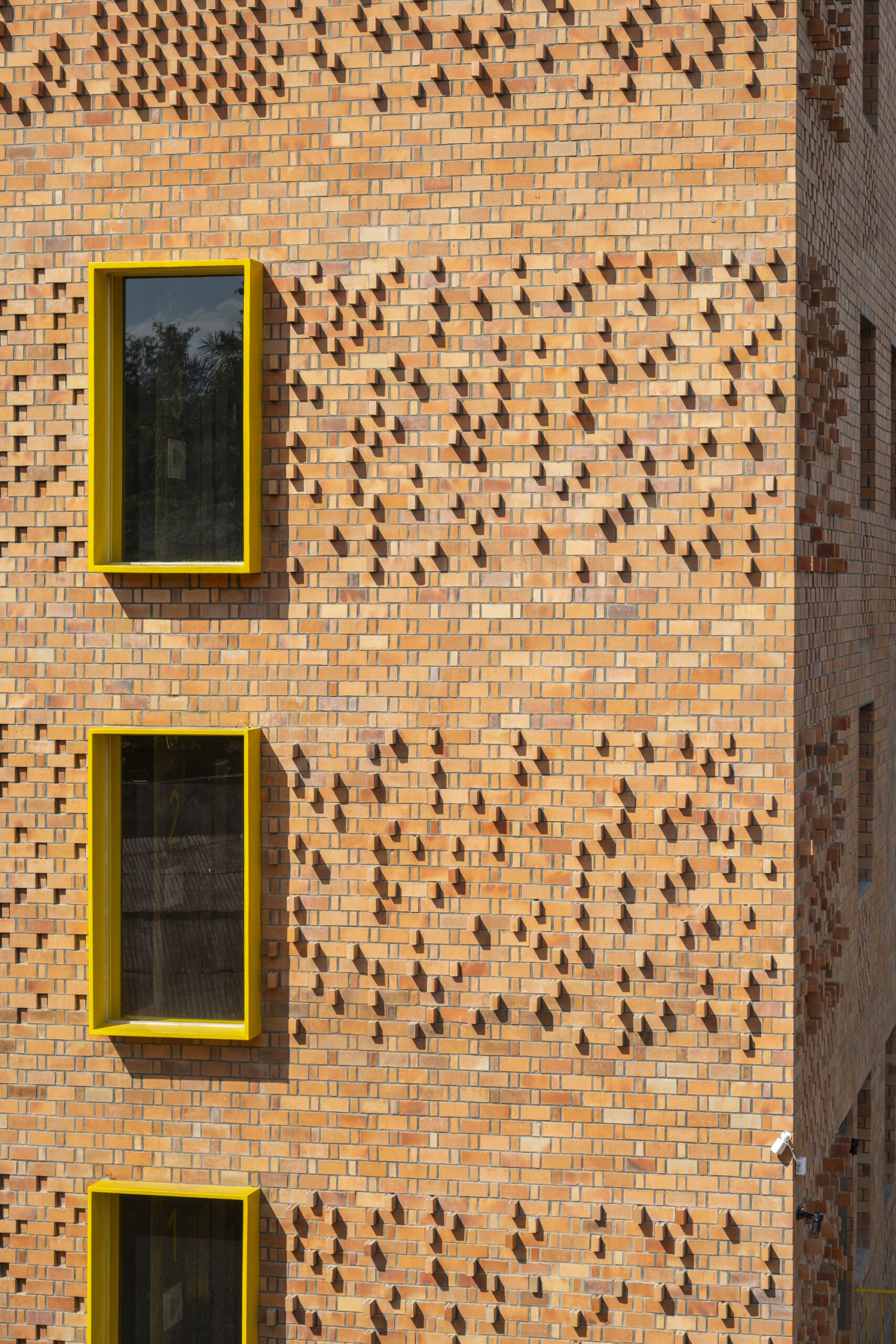 Brick Tower Mixed Use Building / ASA Studio — кирпичная башня смешанного назначения в Кигали