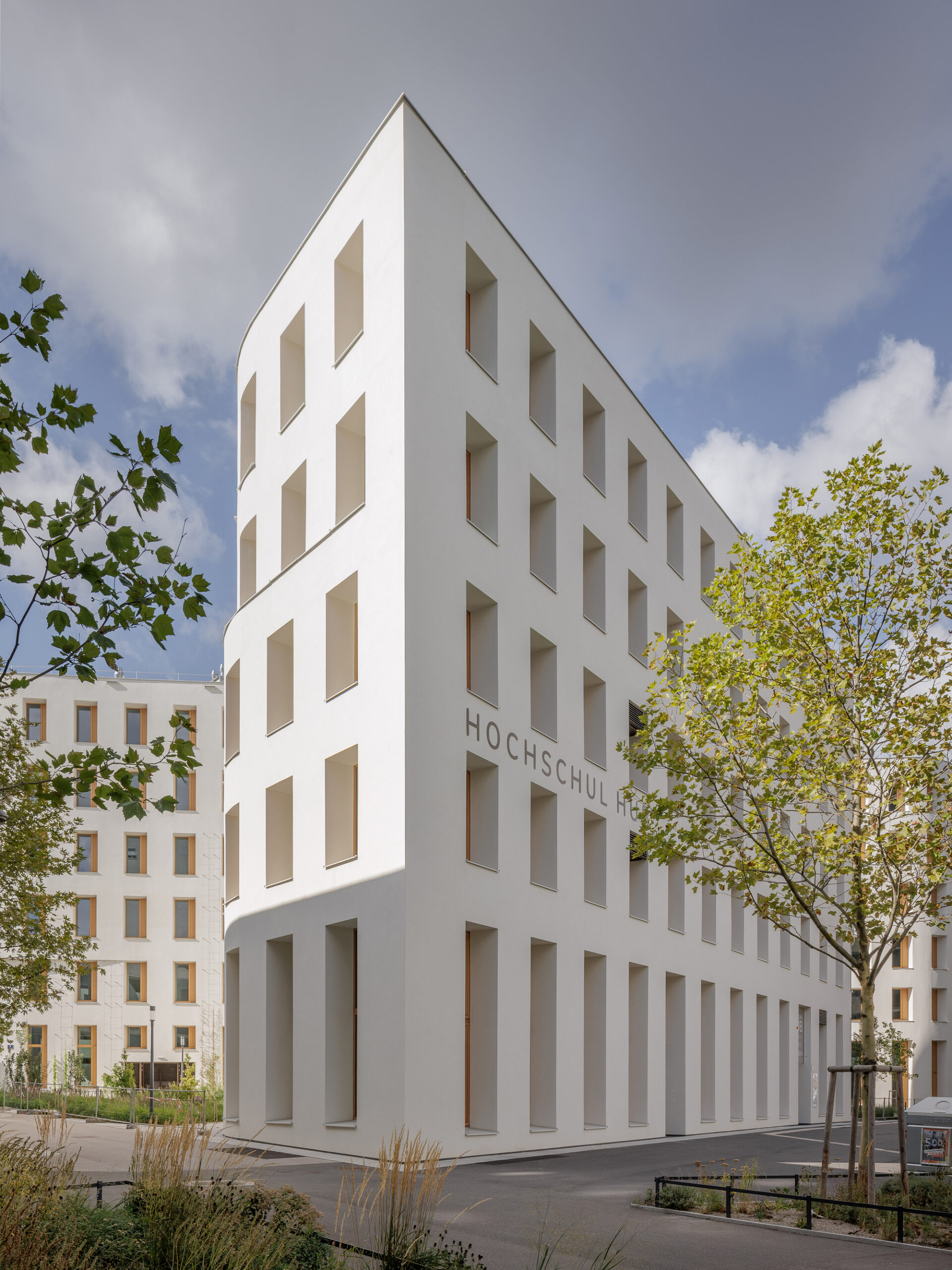Офисное здание 2226 Robin Seestadt в Вене / Baumschlager Eberle Architekten