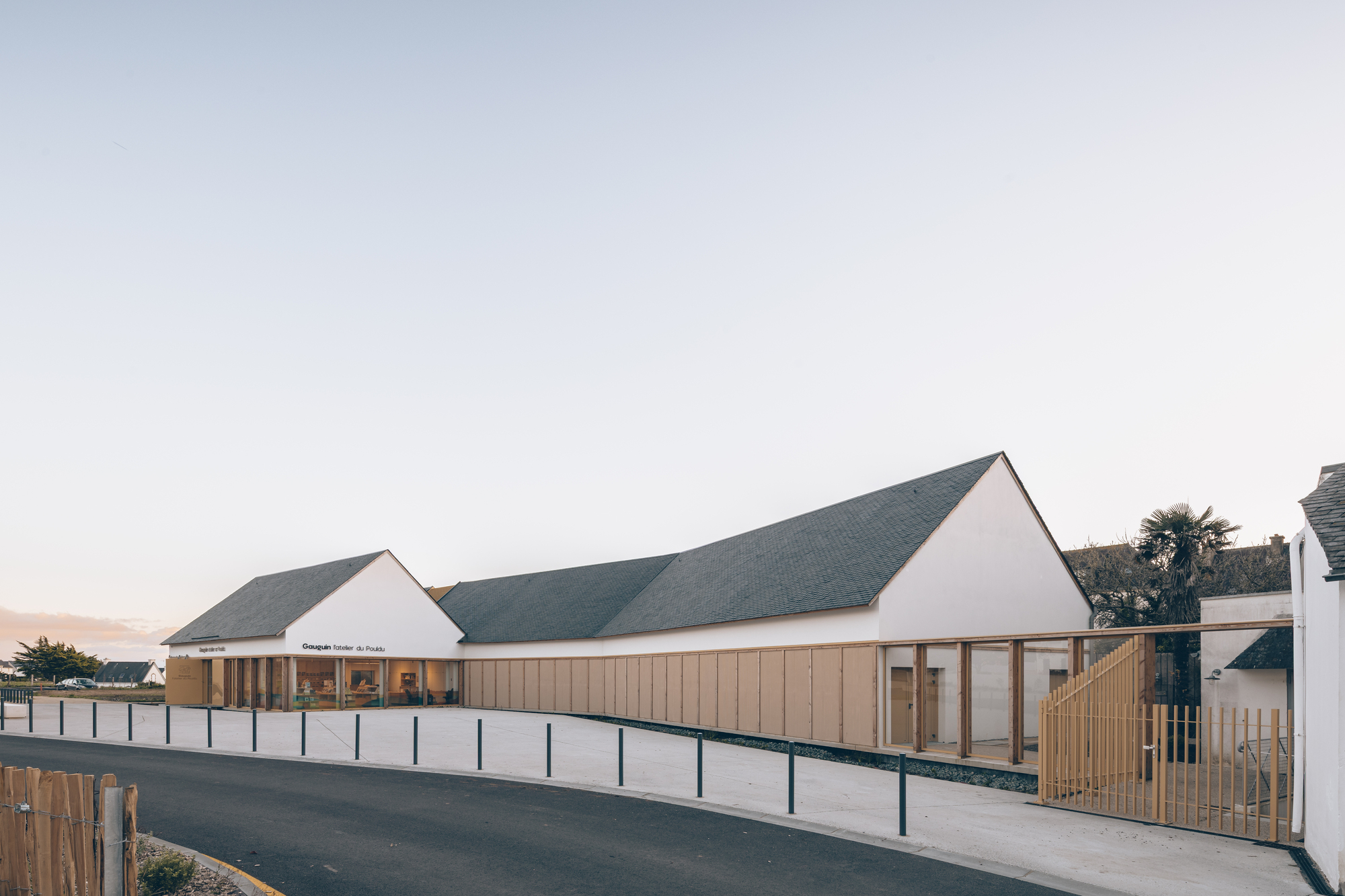Интерпретационный центр «Gauguin, l’Atelier du Pouldu» / Modal Architecture + Quartz Architecture