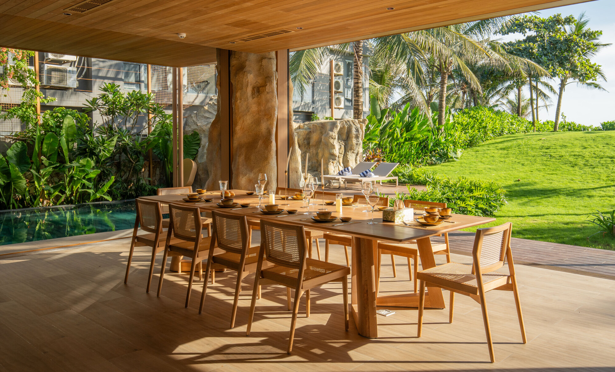 TH Villa Hoi An / 85 Design: вилла на 360 м² в прибрежной зоне Хойана
