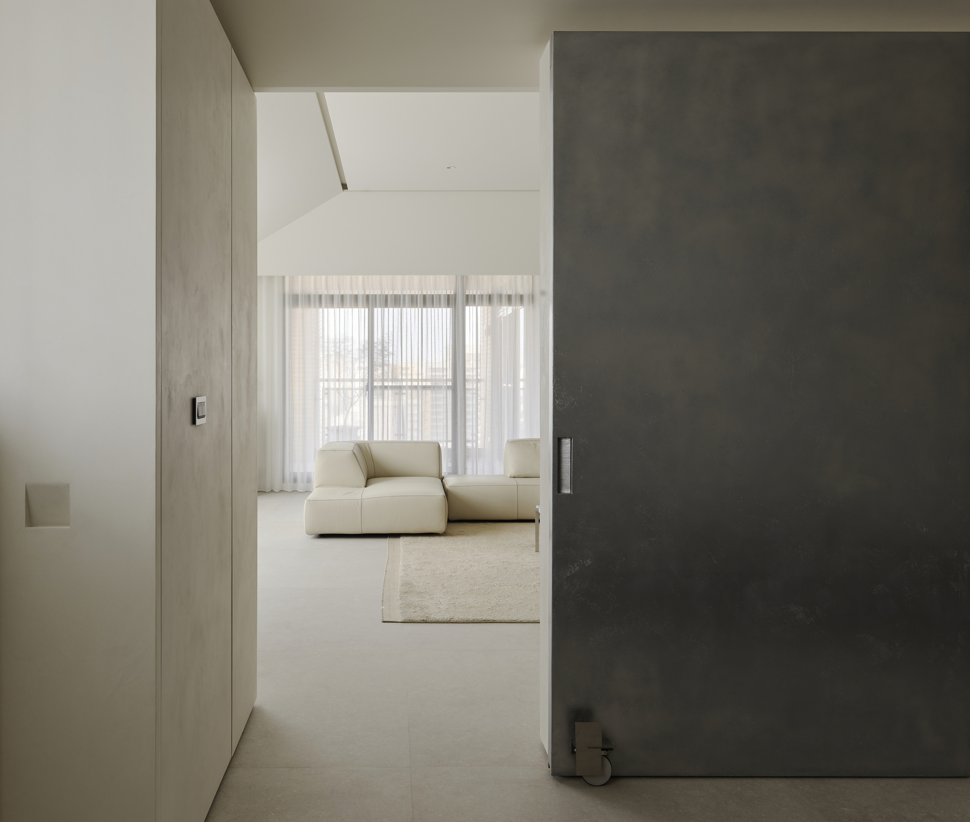 Curio Residence / Waterfrom Design
