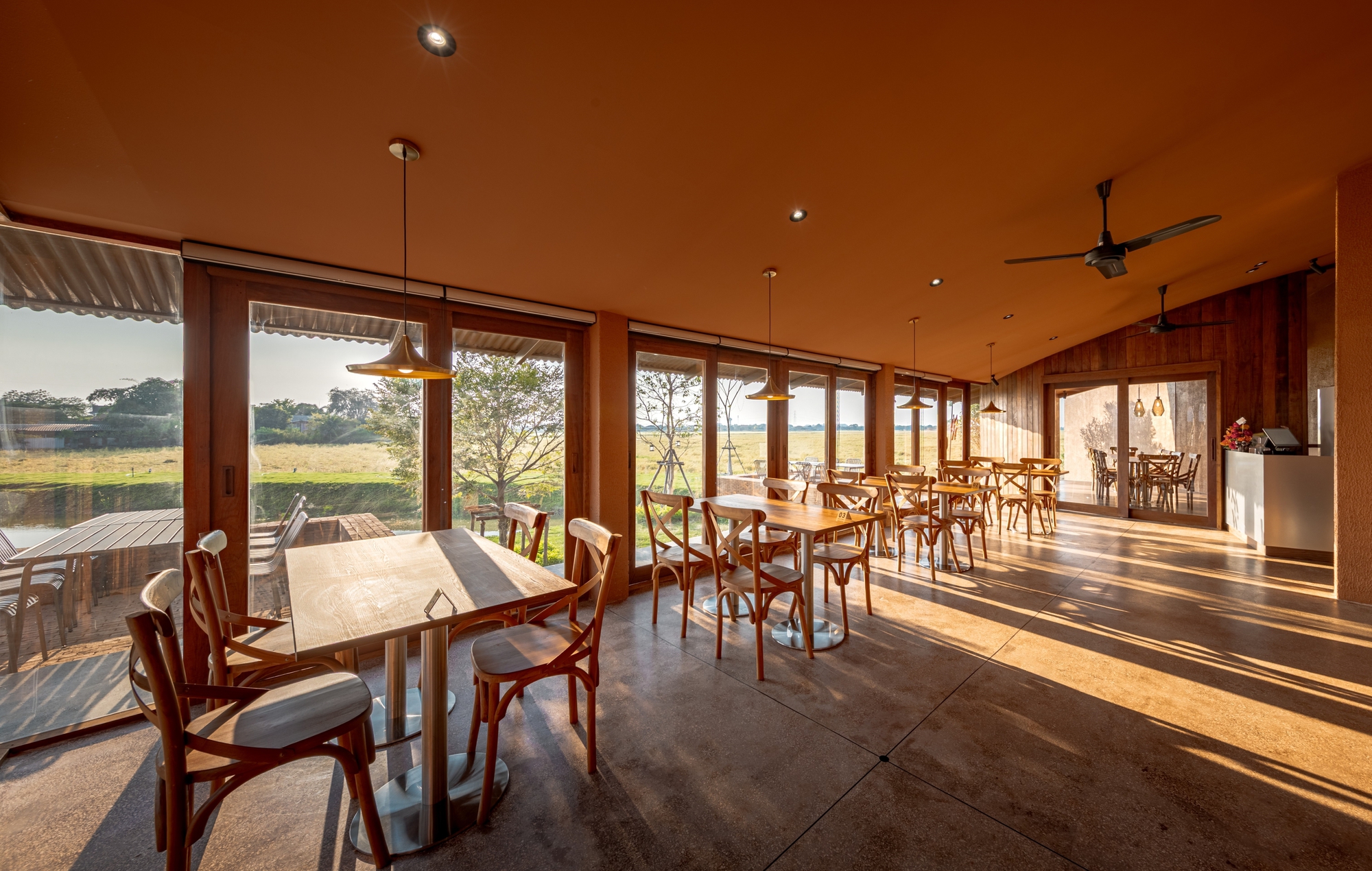 Naya Restaurant Ayutthaya / BodinChapa Architects