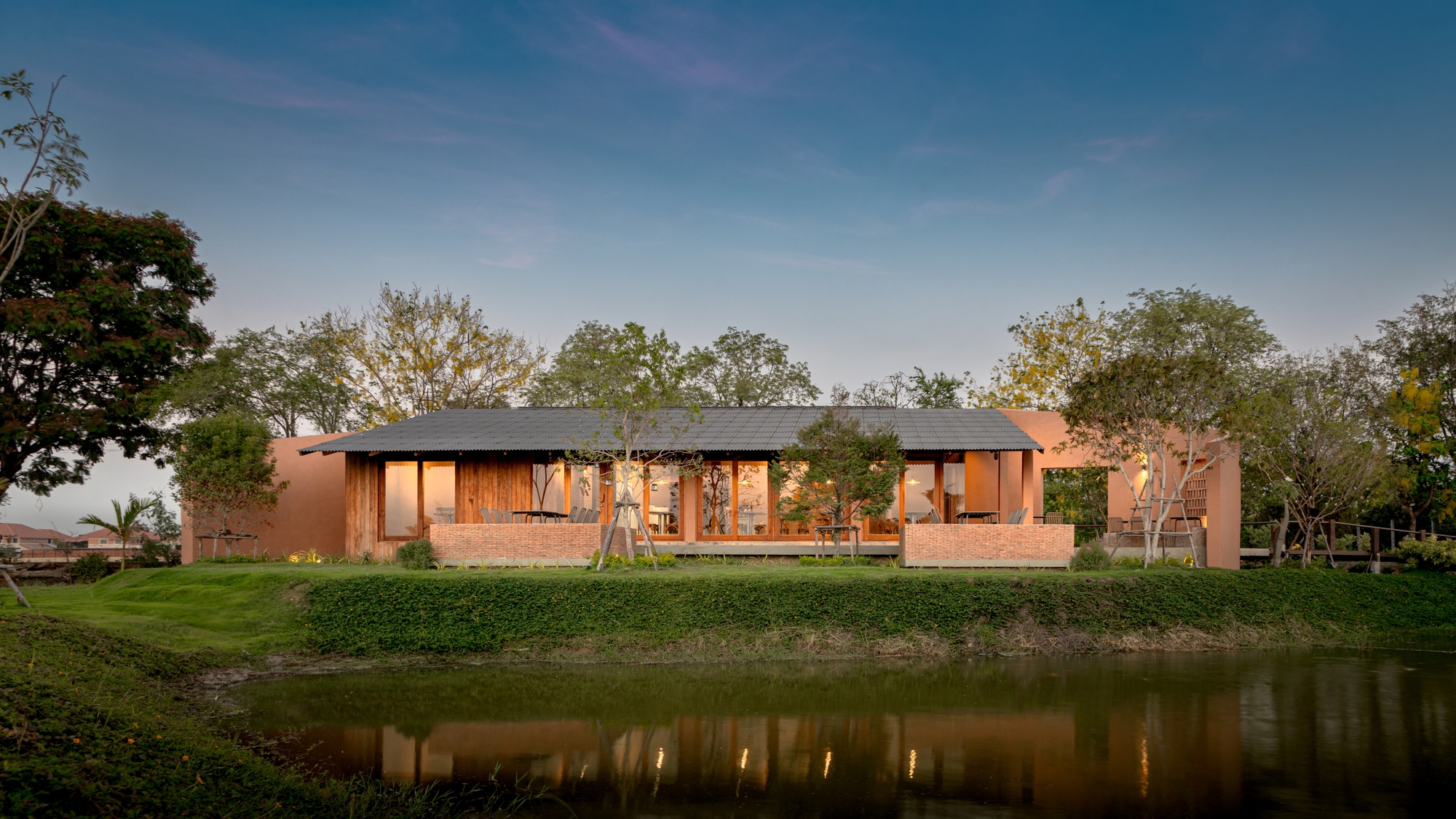 Naya Restaurant Ayutthaya / BodinChapa Architects