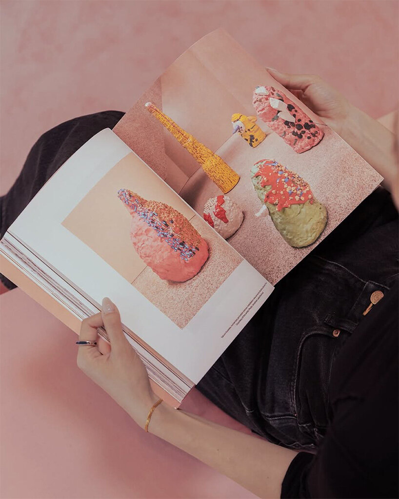 Розовая библиотека Acne Studios в Токио отмечает 30-летие бренда