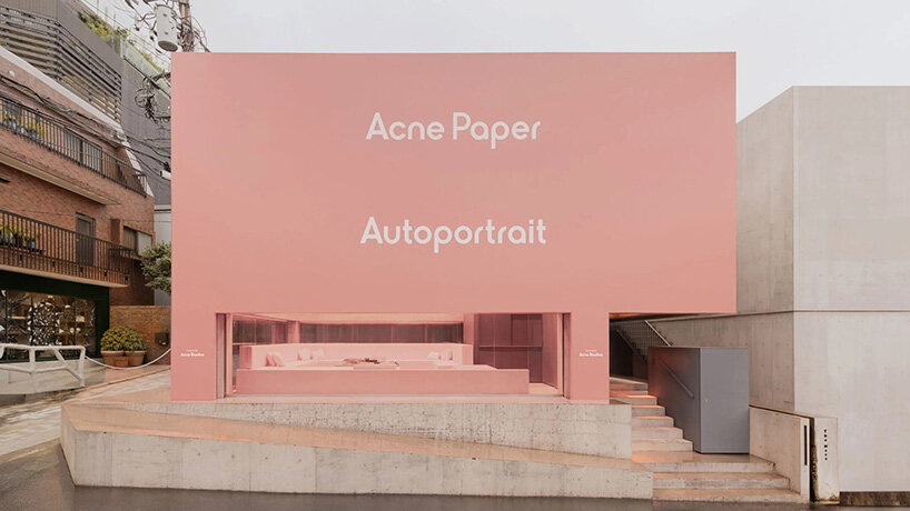 Розовая библиотека Acne Studios в Токио отмечает 30-летие бренда