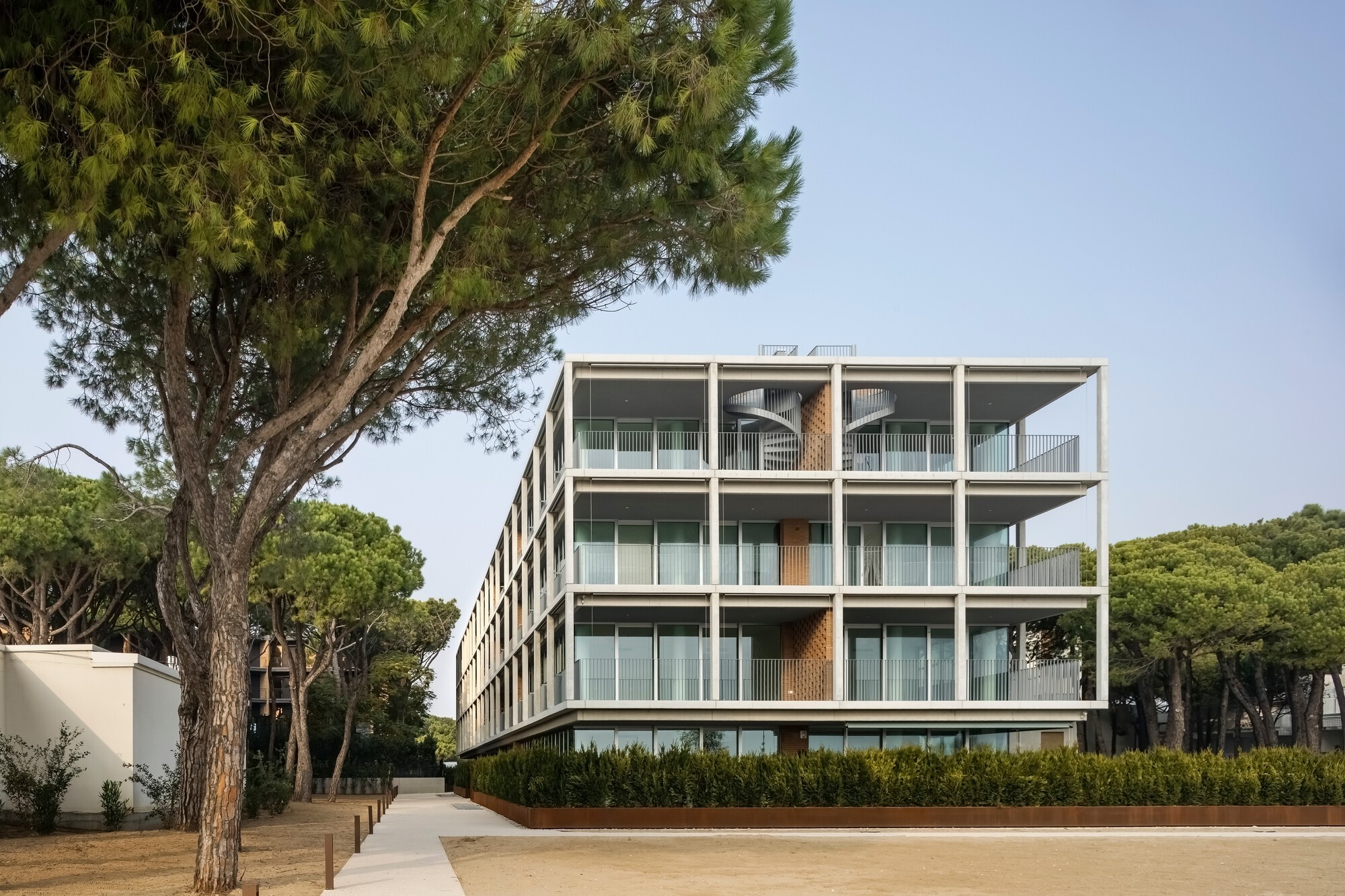 G-Beach Residence / B+D+M Architetti