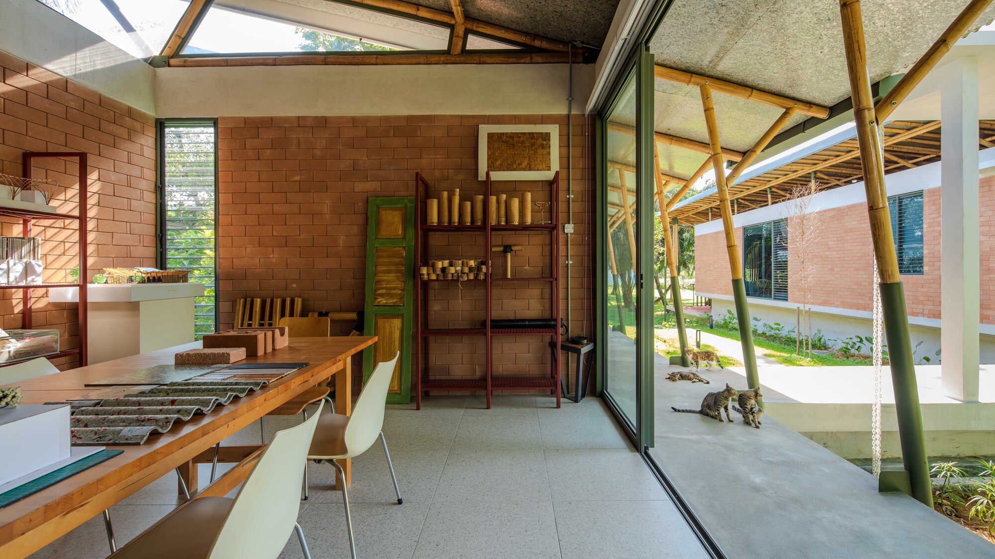 Anjung House / Eleena Jamil Architect