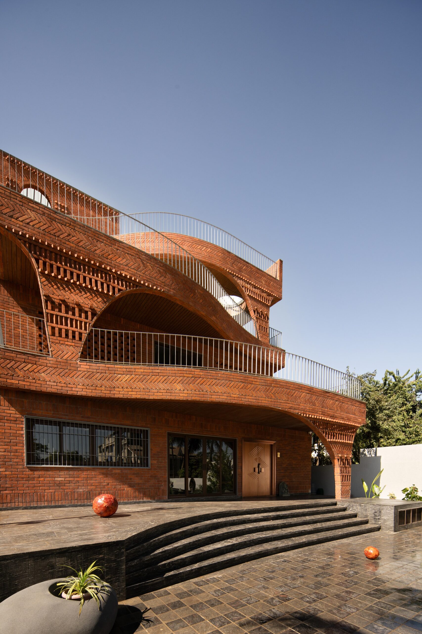 Anthill House / Kaushal TaTiya Architects