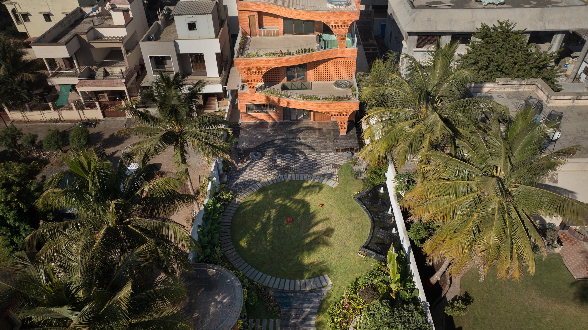 Anthill House / Kaushal TaTiya Architects