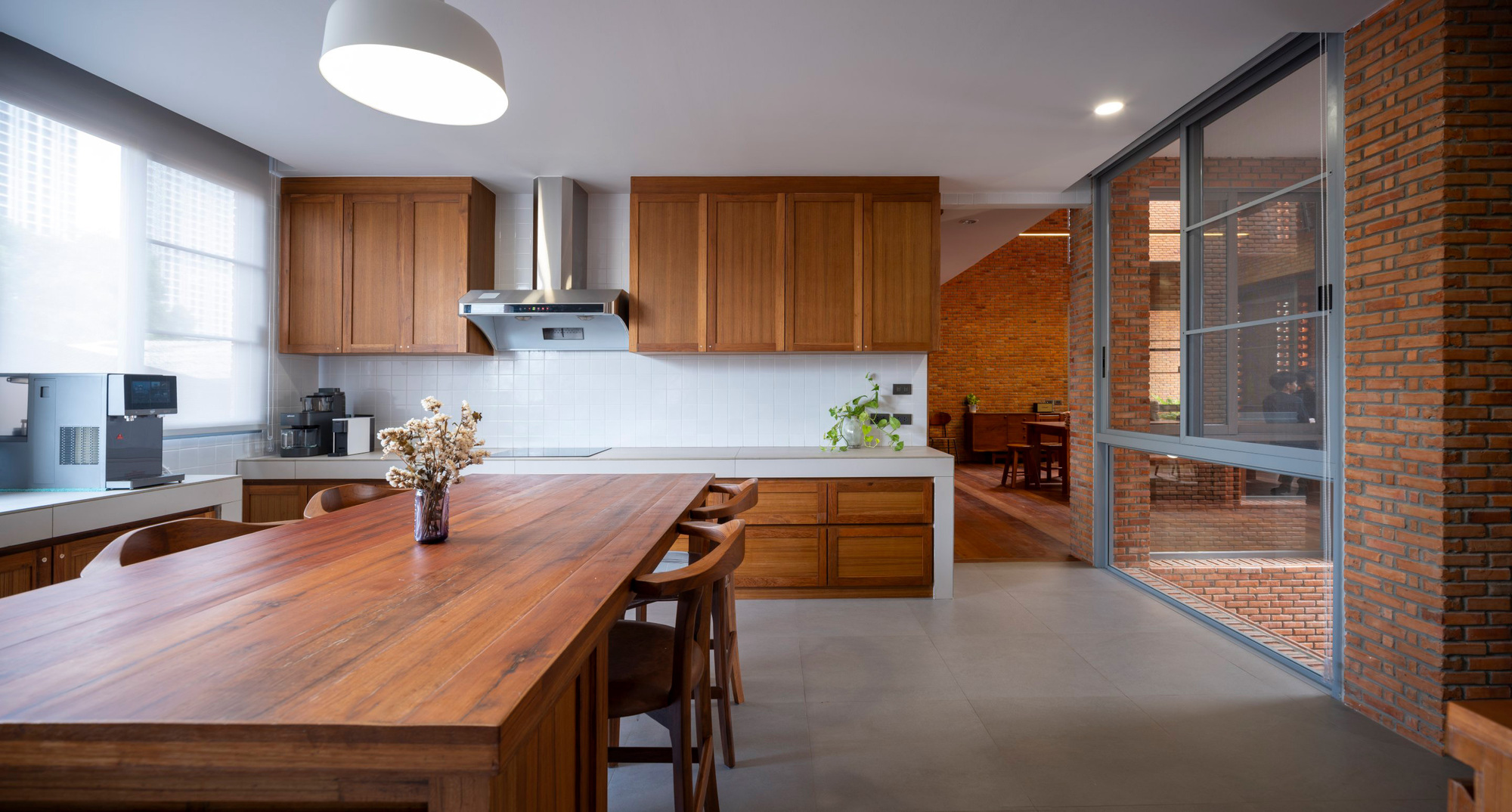 Baan You Yen Residence / Studio Miti