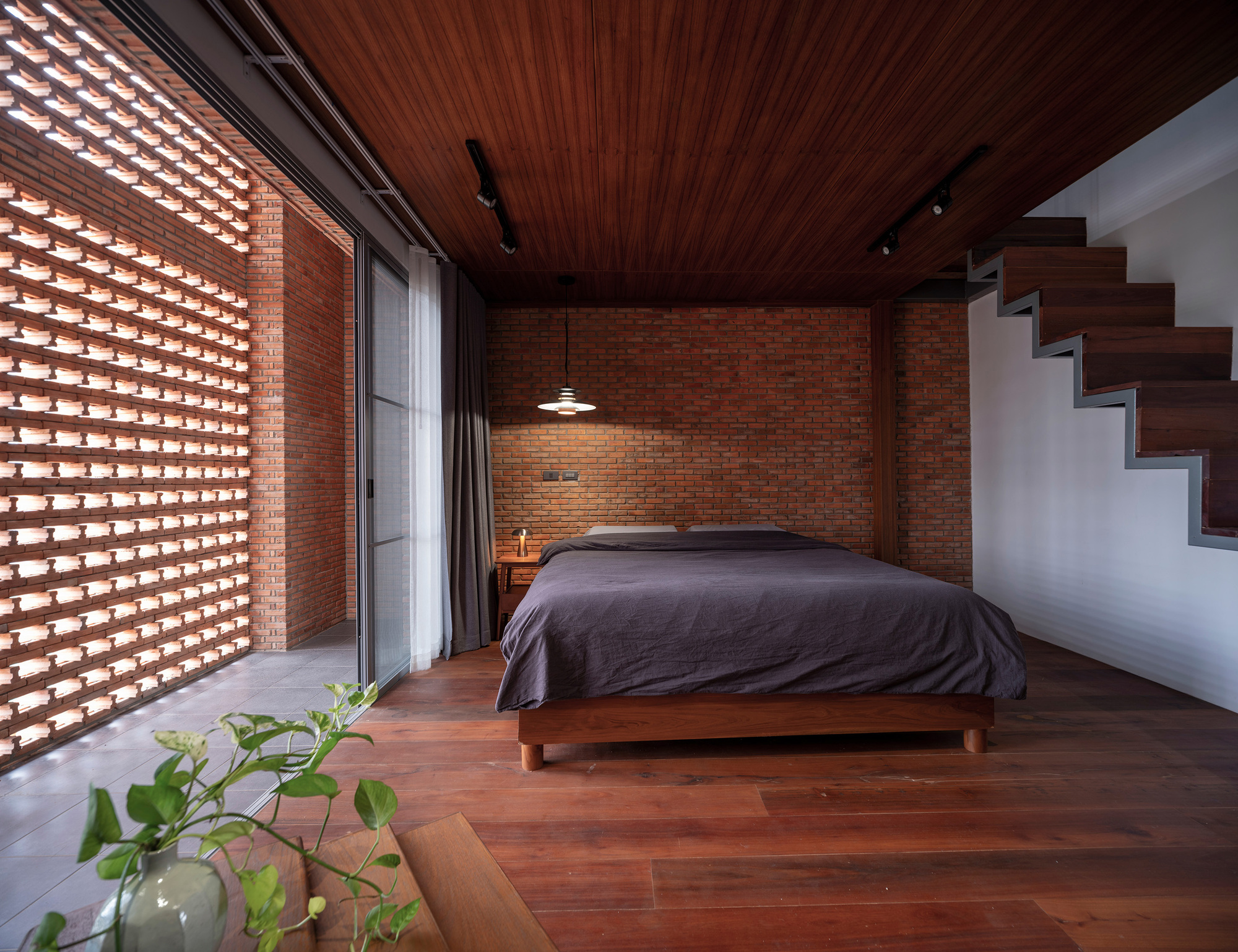 Baan You Yen Residence / Studio Miti