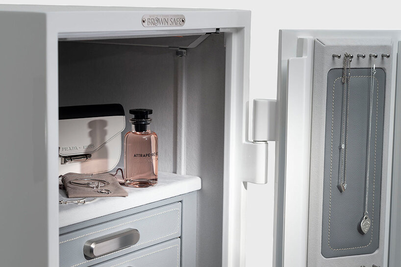 Brown Safe создает высокозащитные сейфы и хранилища, где безопасность становится частью дизайна