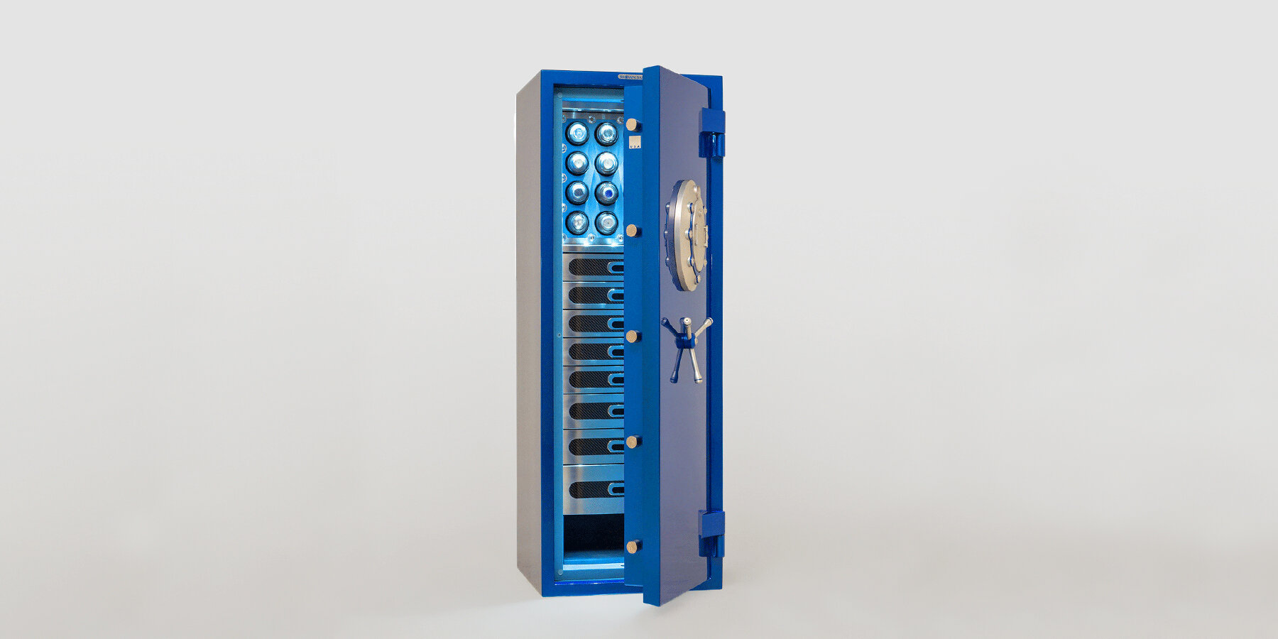 Brown Safe создает высокозащитные сейфы и хранилища, где безопасность становится частью дизайна