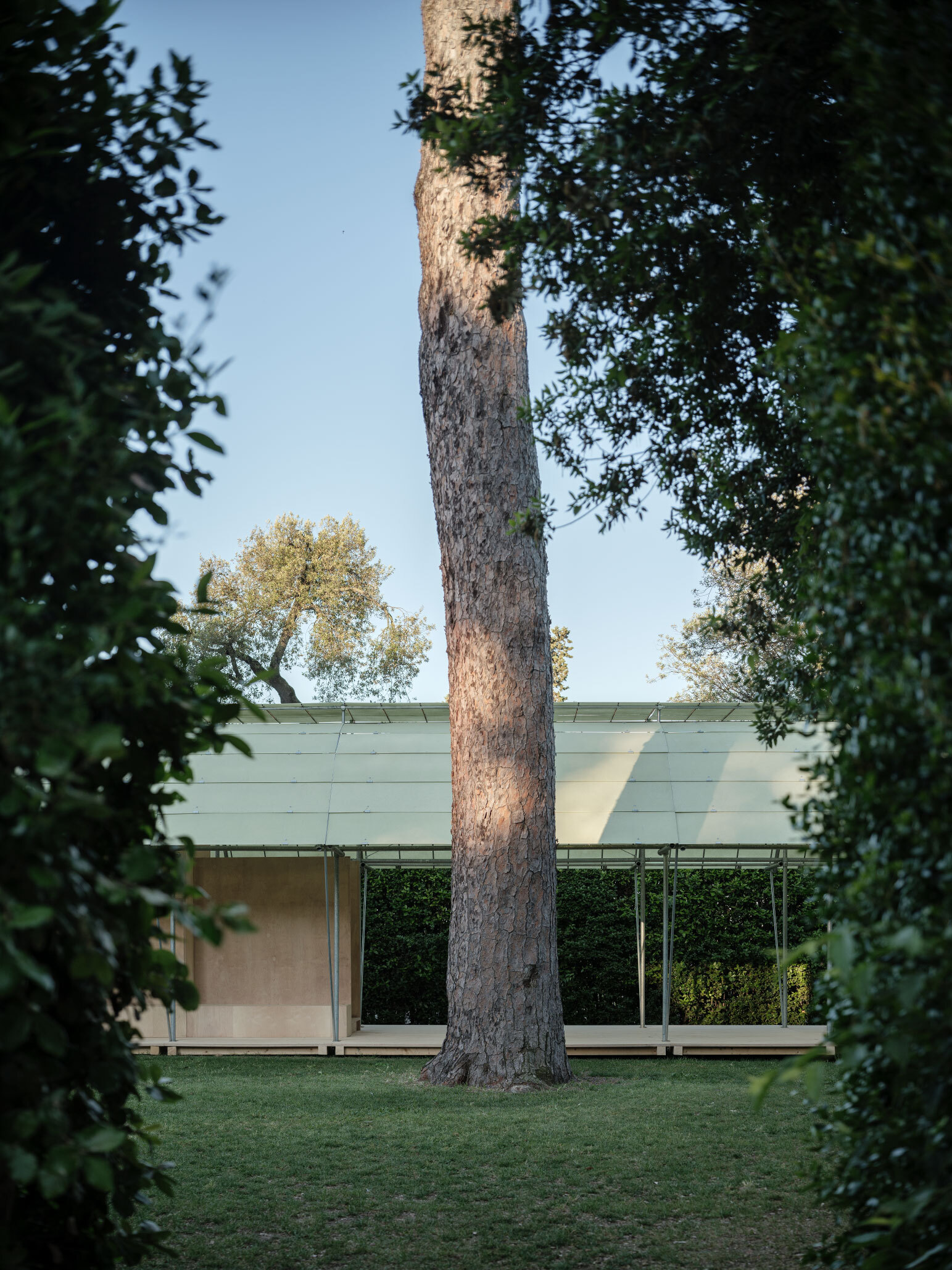 Cabane 7L и Librairie 7L / salazarsequeromedina