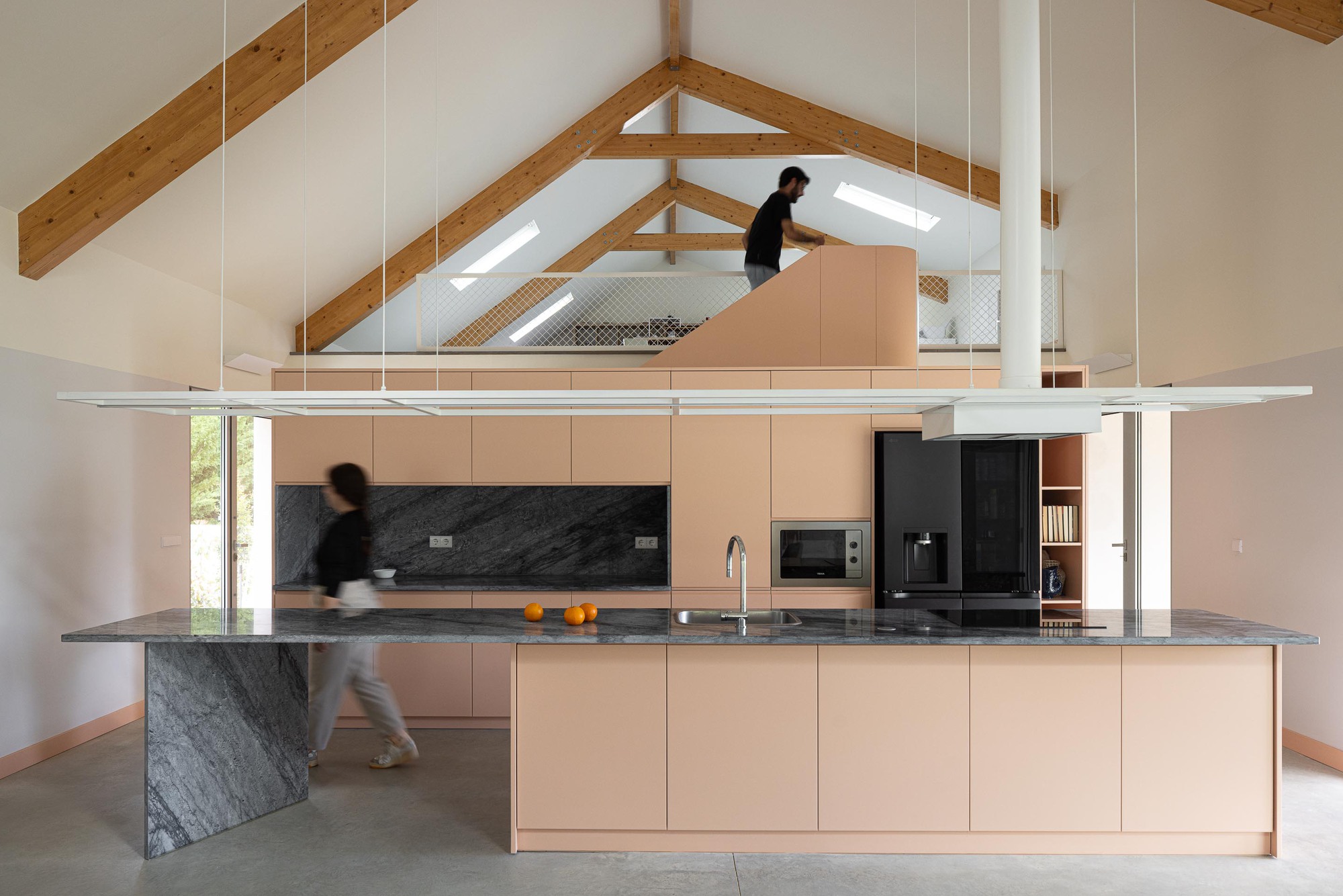 The Porch House / Vasco Burnay Arquitectura