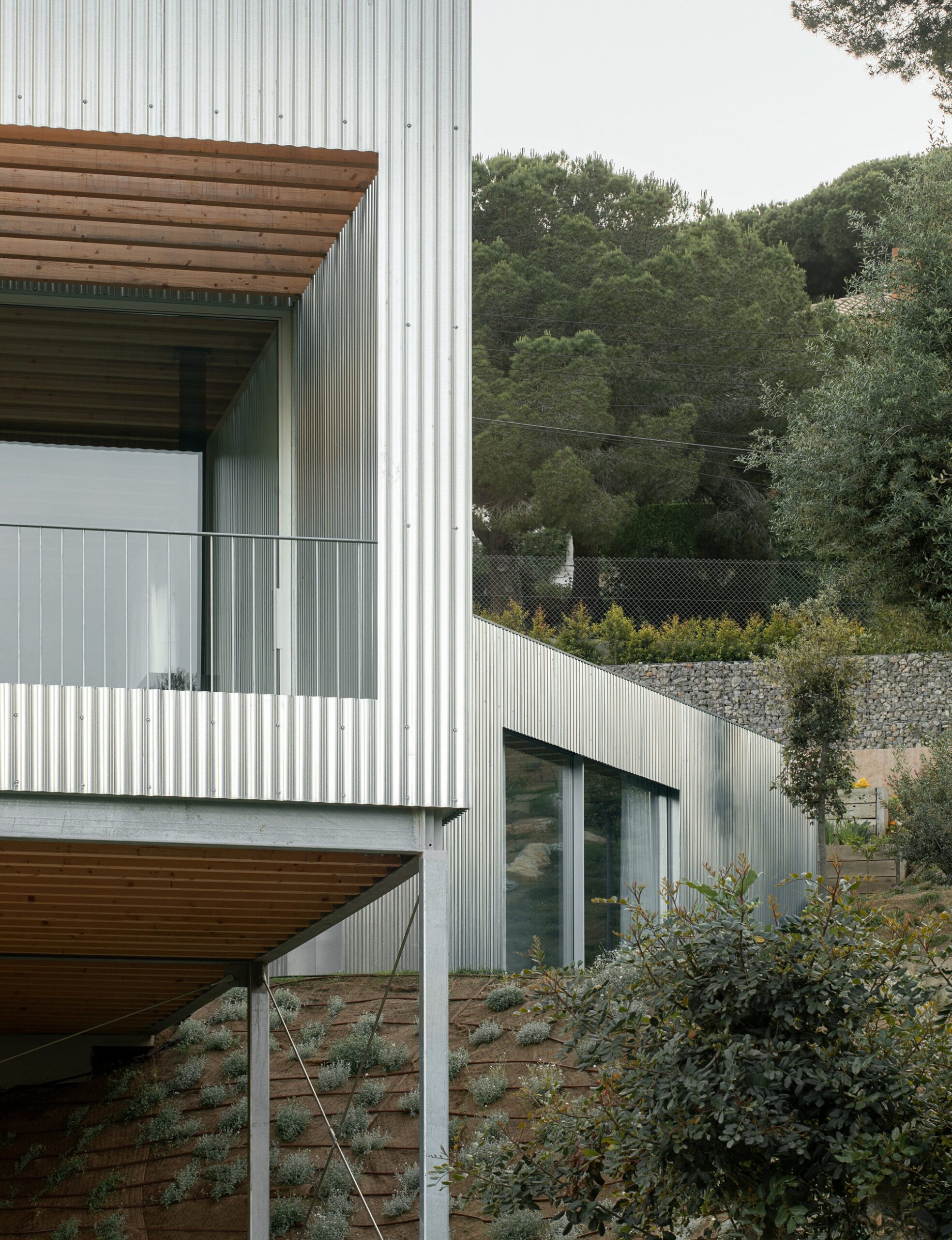 Casa 144º / Jaime Prous Architects