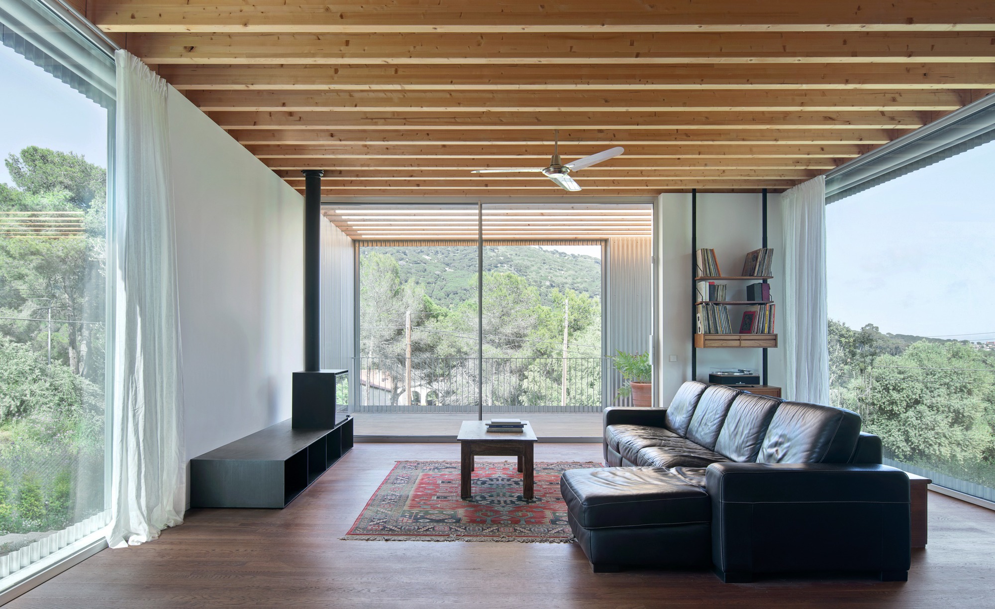 Casa 144º / Jaime Prous Architects