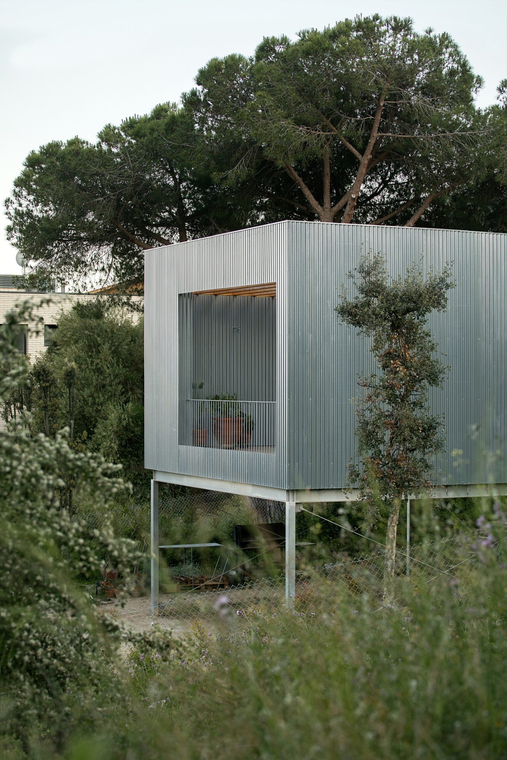 Casa 144º / Jaime Prous Architects