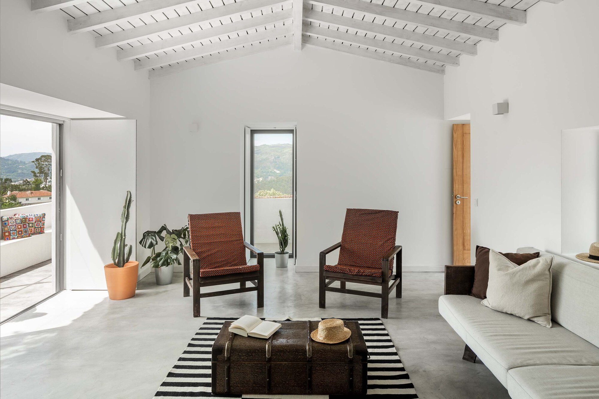 Дом Abadim / Paulo Moreira Architectures