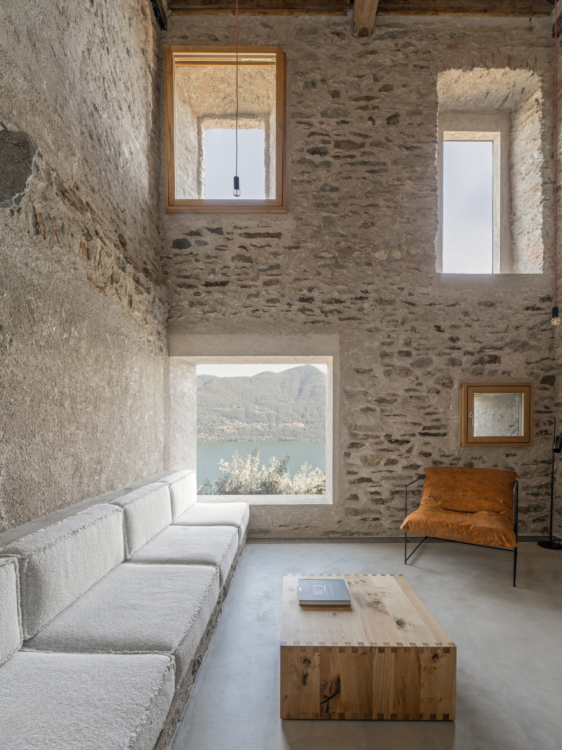 Transformation House ME. в Бриссаго / Wespi de Meuron Romeo architects
