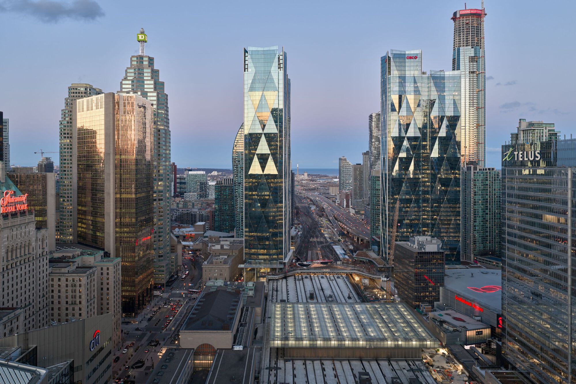 CIBC Square в Торонто: новый городской кампус WilkinsonEyre, связанный с транспортной инфраструктурой