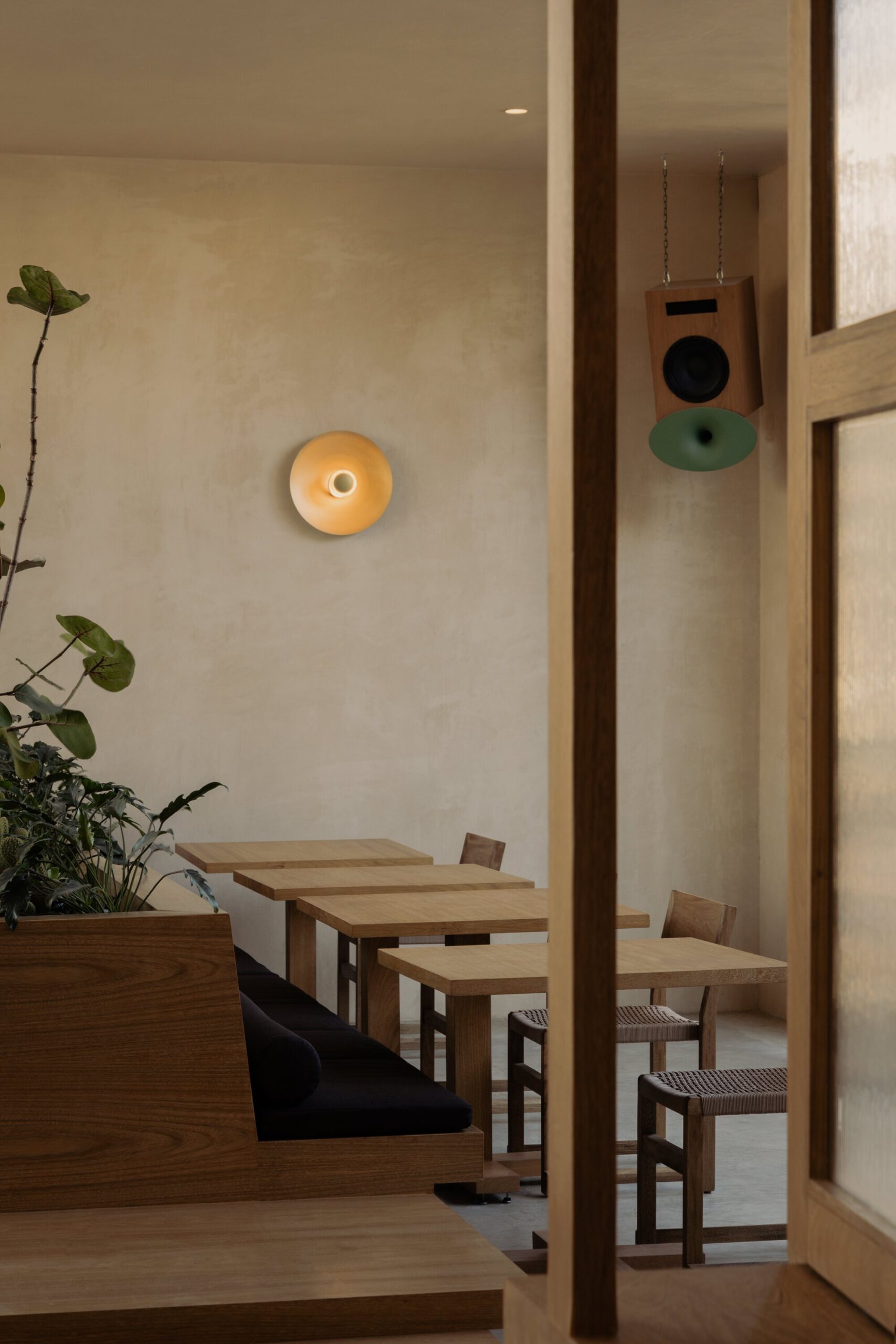 Estero Residences + Gamba café / Barde + vanVoltt