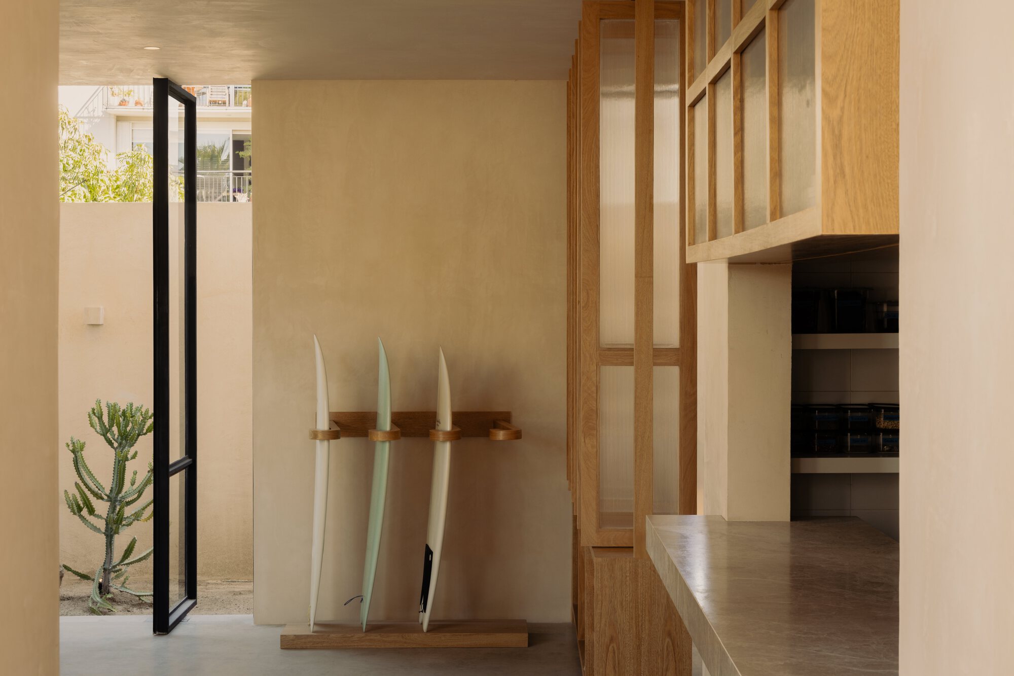 Estero Residences + Gamba café / Barde + vanVoltt