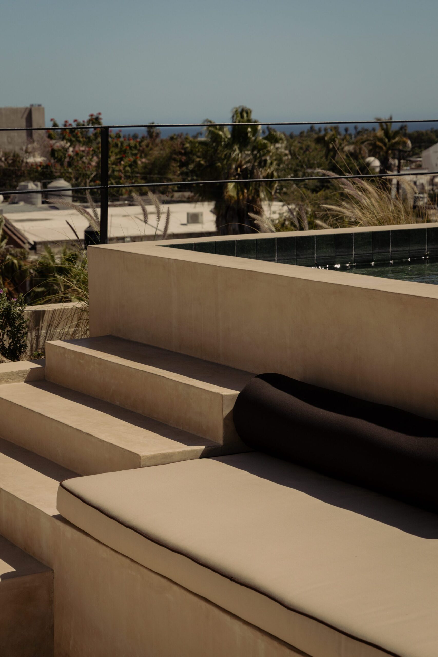 Estero Residences + Gamba café / Barde + vanVoltt