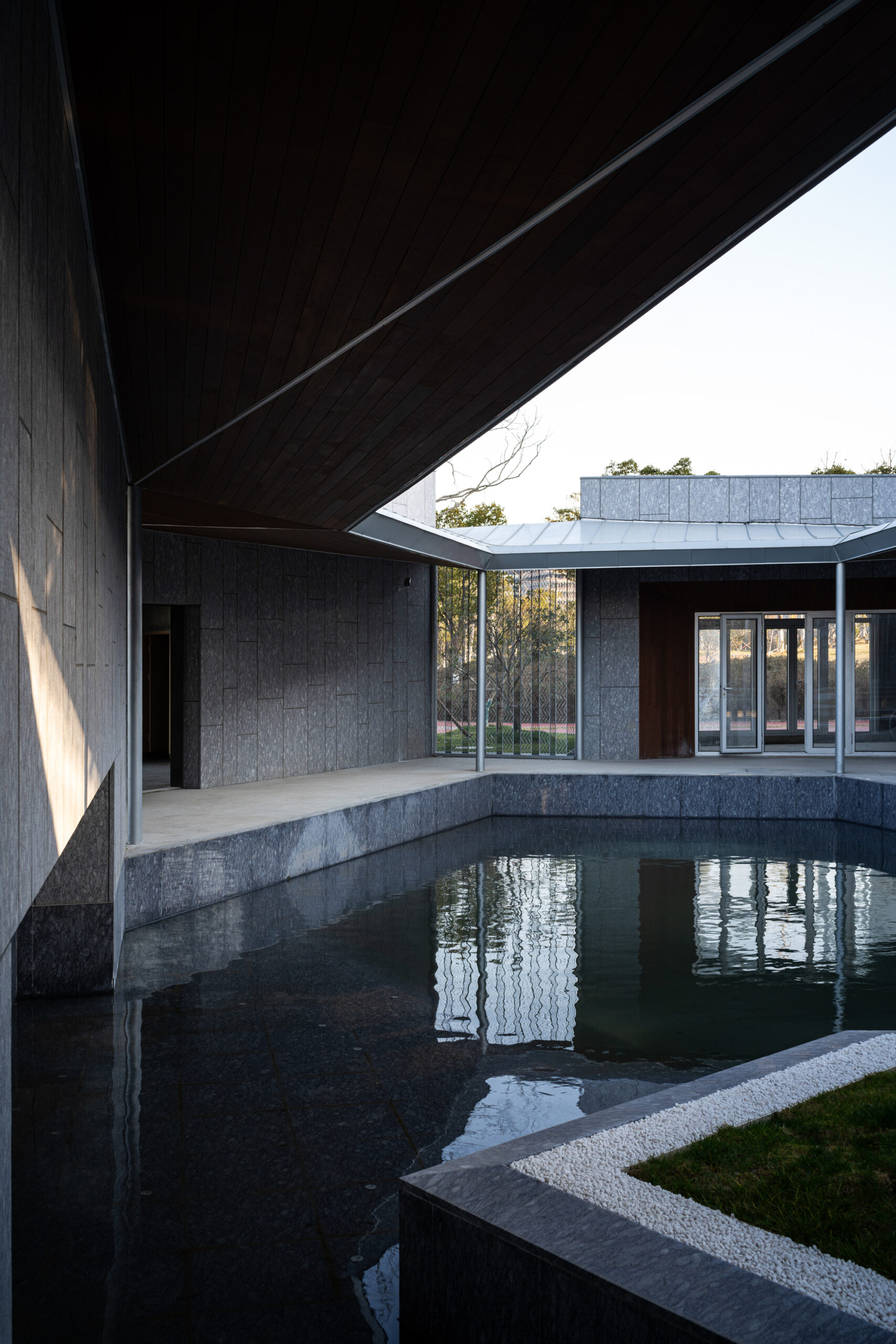 Clustered Rocks Court и Floating Leaf Pavilion / Atelier Z+