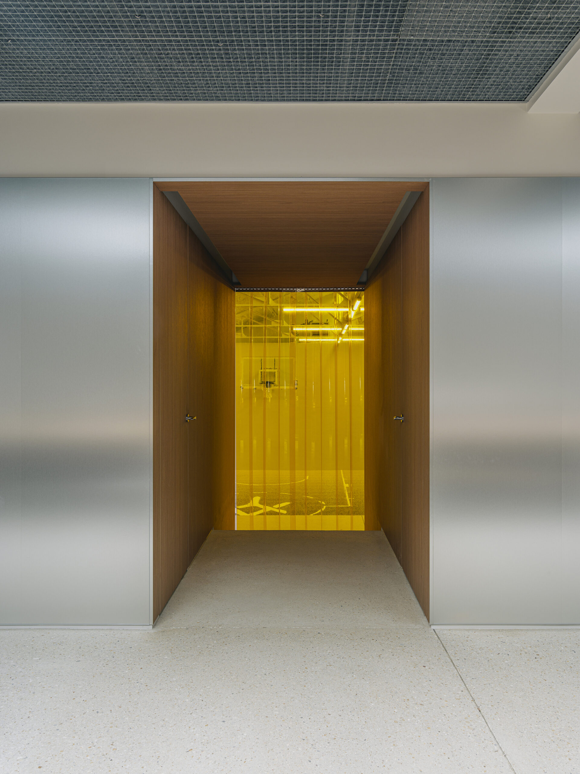 Yard House / Exbrayat Enrico architectes