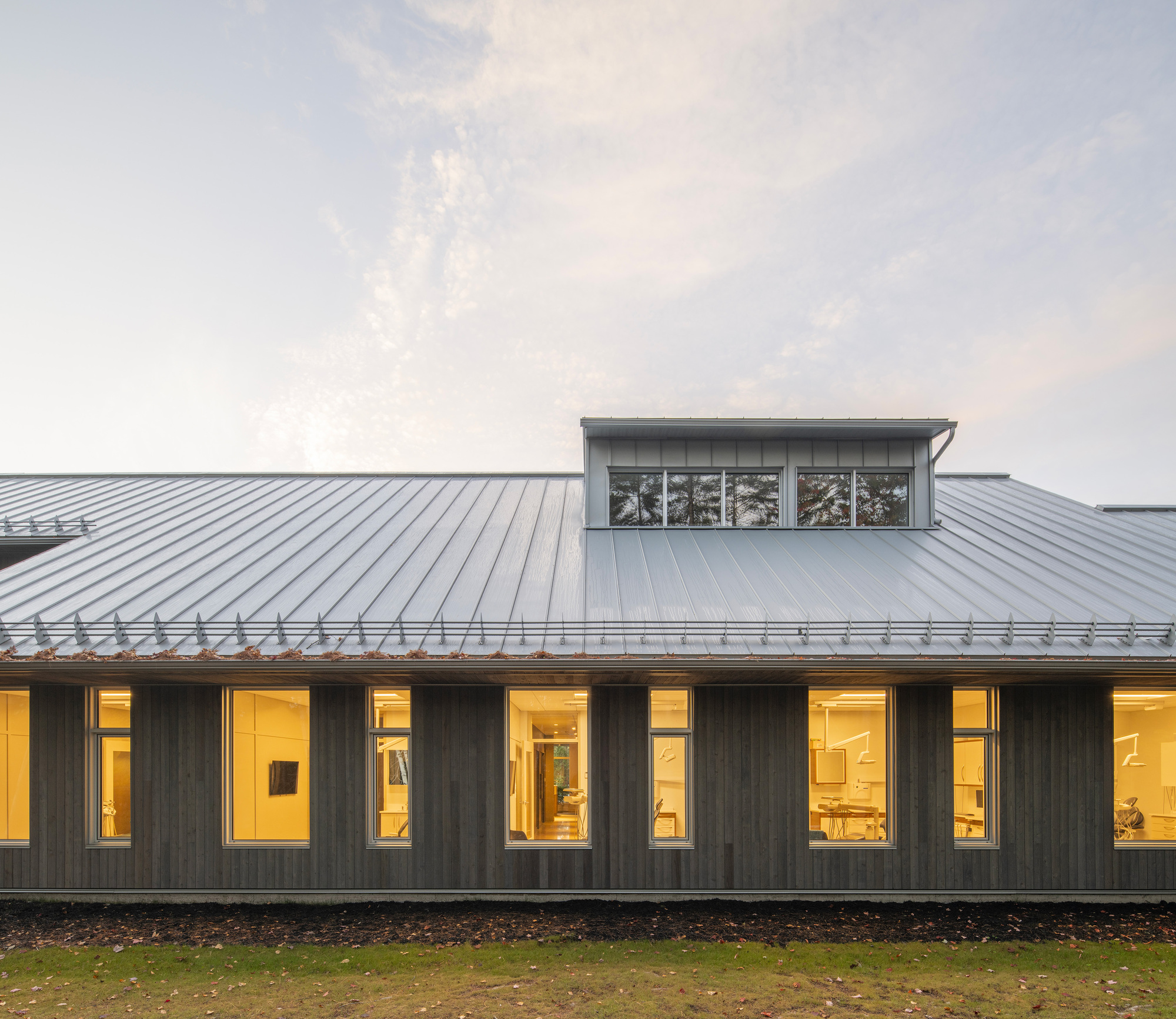 Клиника Des Cimes Dental Clinic / CARTA. Architecte + Designer