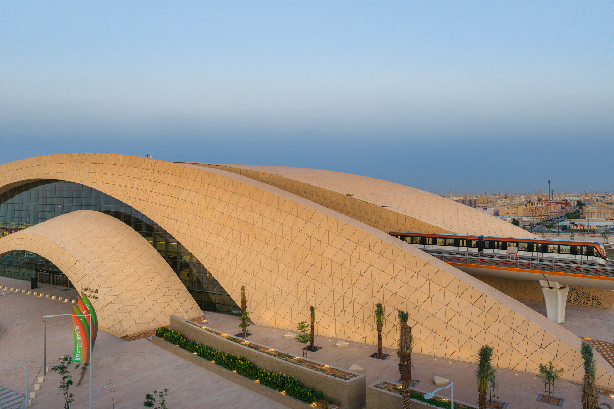 Arriyadh Western Metro Station / Omrania