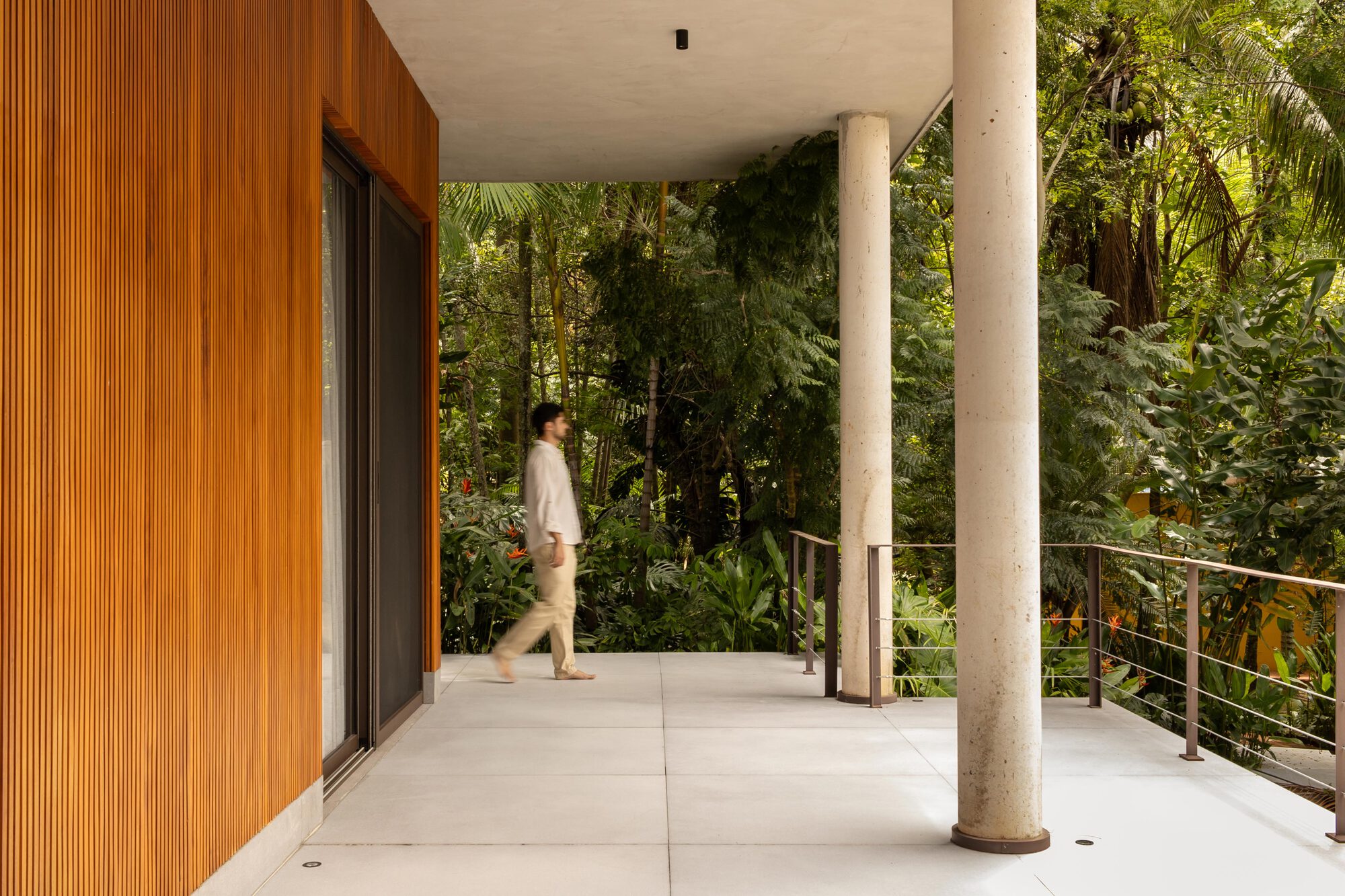Lagoa Azul Suite / Carlos Alberto Arquitetura