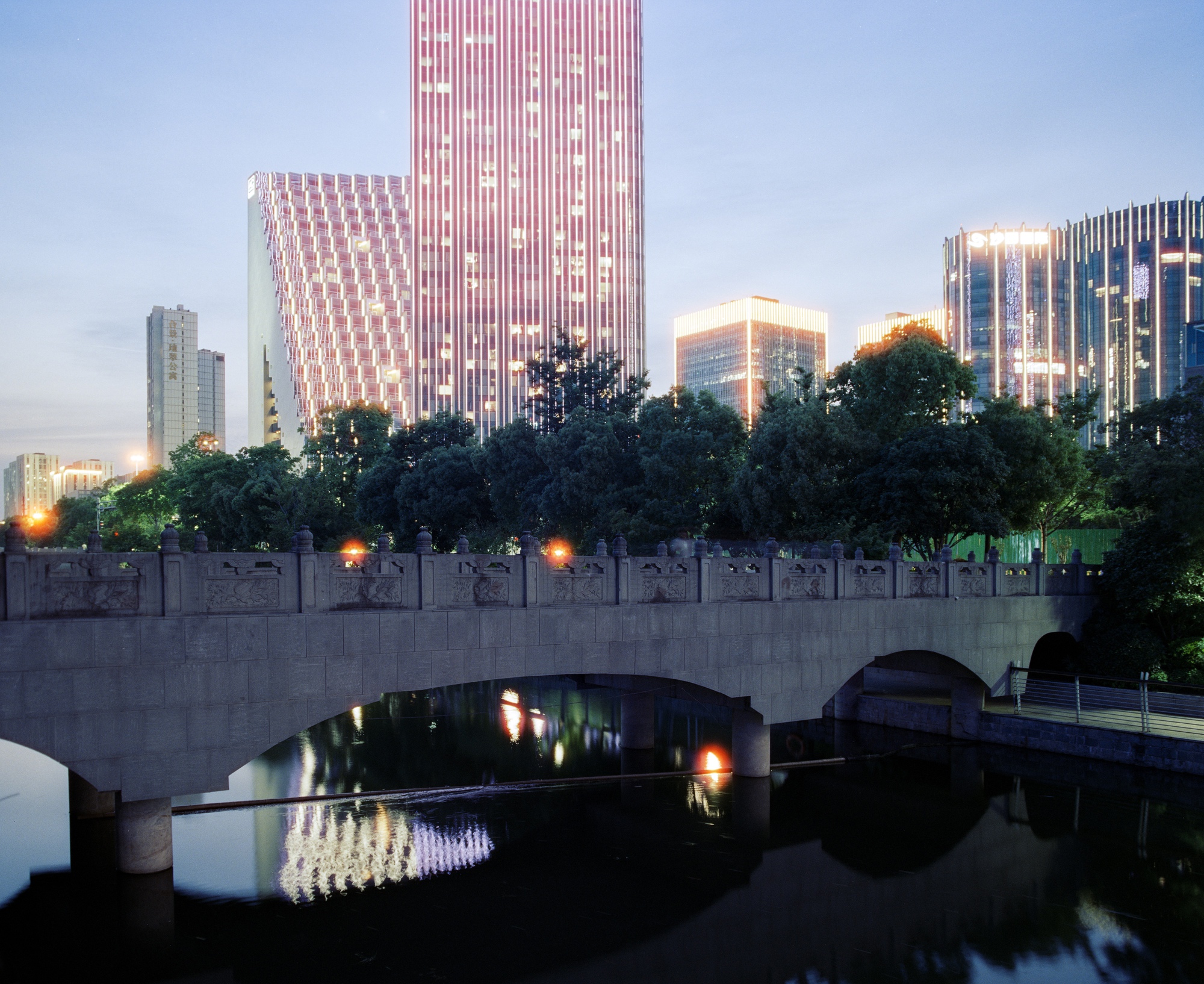 Hangzhou Prism / OMA — проект многофункционального комплекса в Ханчжоу